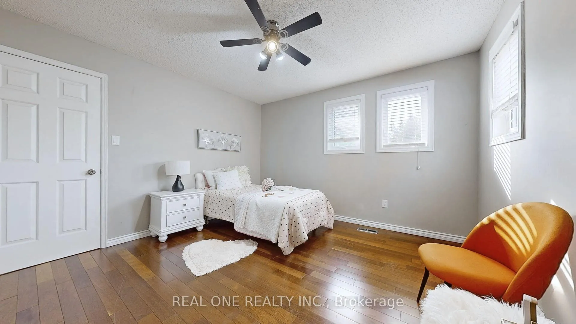 Photo 23 of 35 Aitken Circle, Markham, Unionville — HOMEH