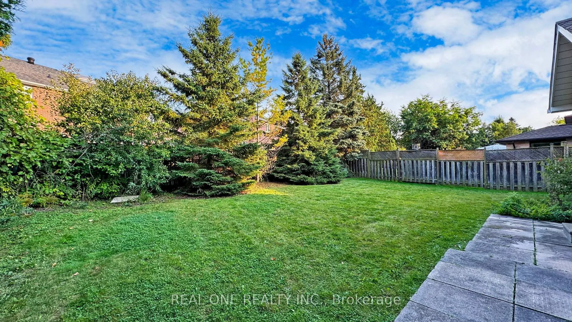Photo 31 of 35 Aitken Circle, Markham, Unionville — HOMEH