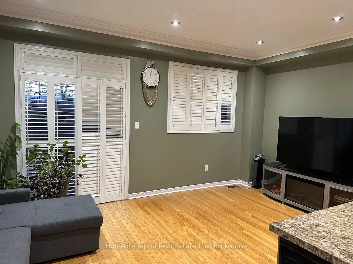 Photo 4 of 24 Jack Monkman Crescent, Markham, Cedarwood — HOMEH