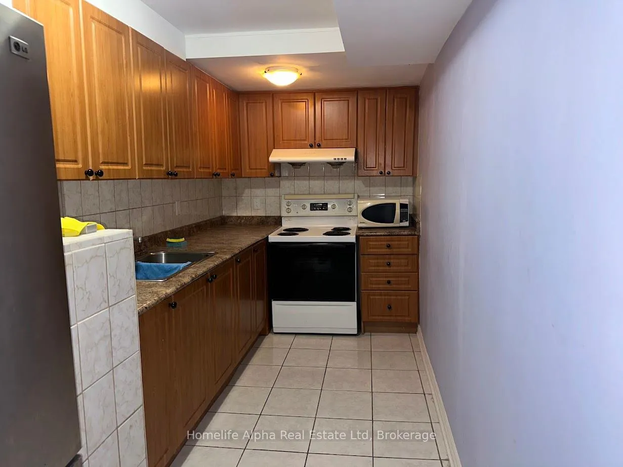 Photo 9 of 24 Jack Monkman Crescent, Markham, Cedarwood — HOMEH