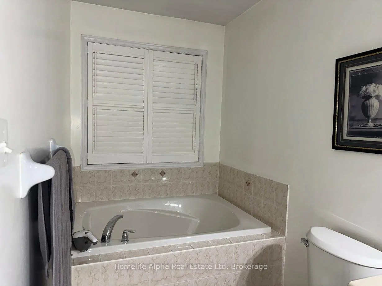 Photo 12 of 24 Jack Monkman Crescent, Markham, Cedarwood — HOMEH