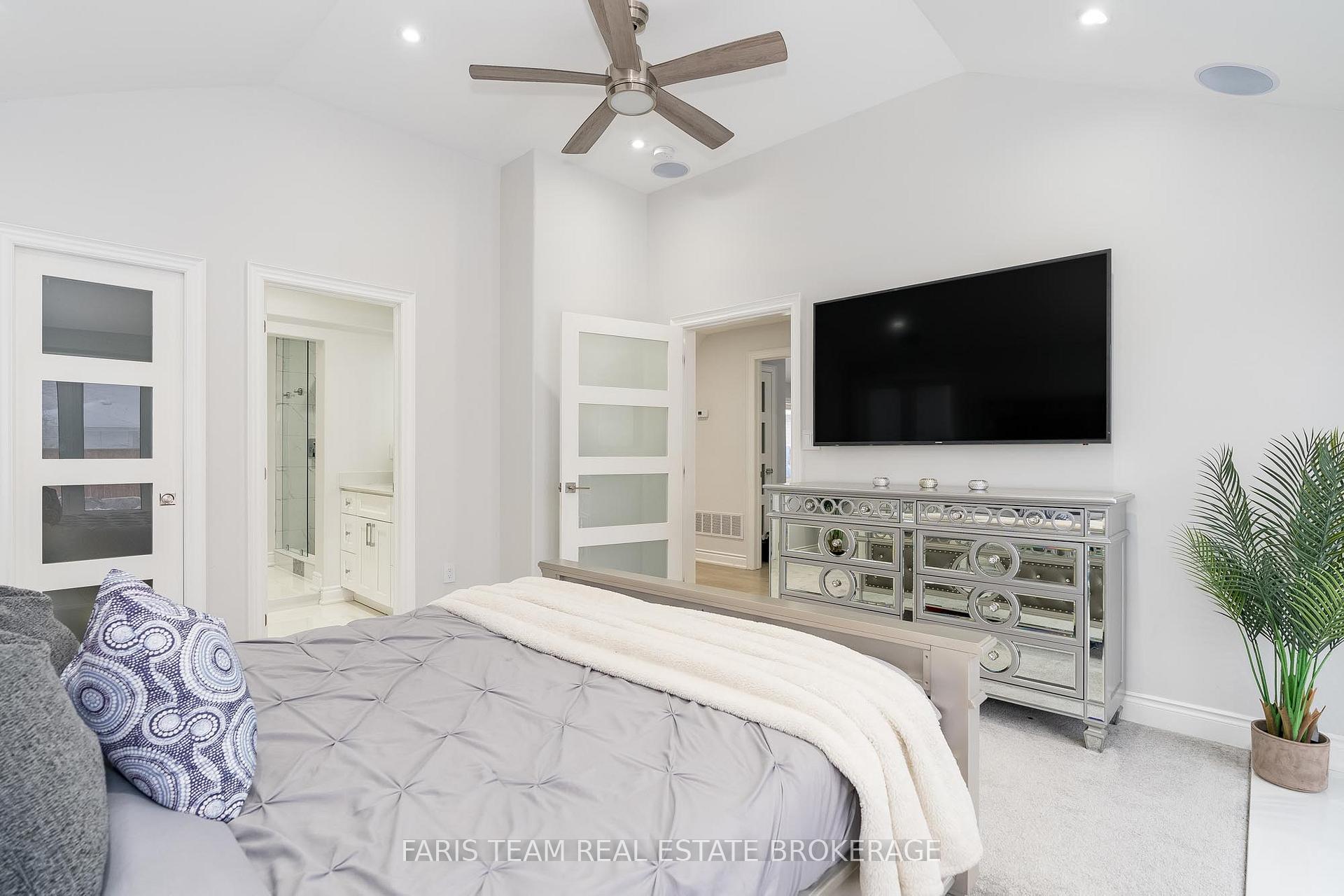 Photo 16 of 1135 Poplar Drive, Innisfil, Gilford — HOMEH