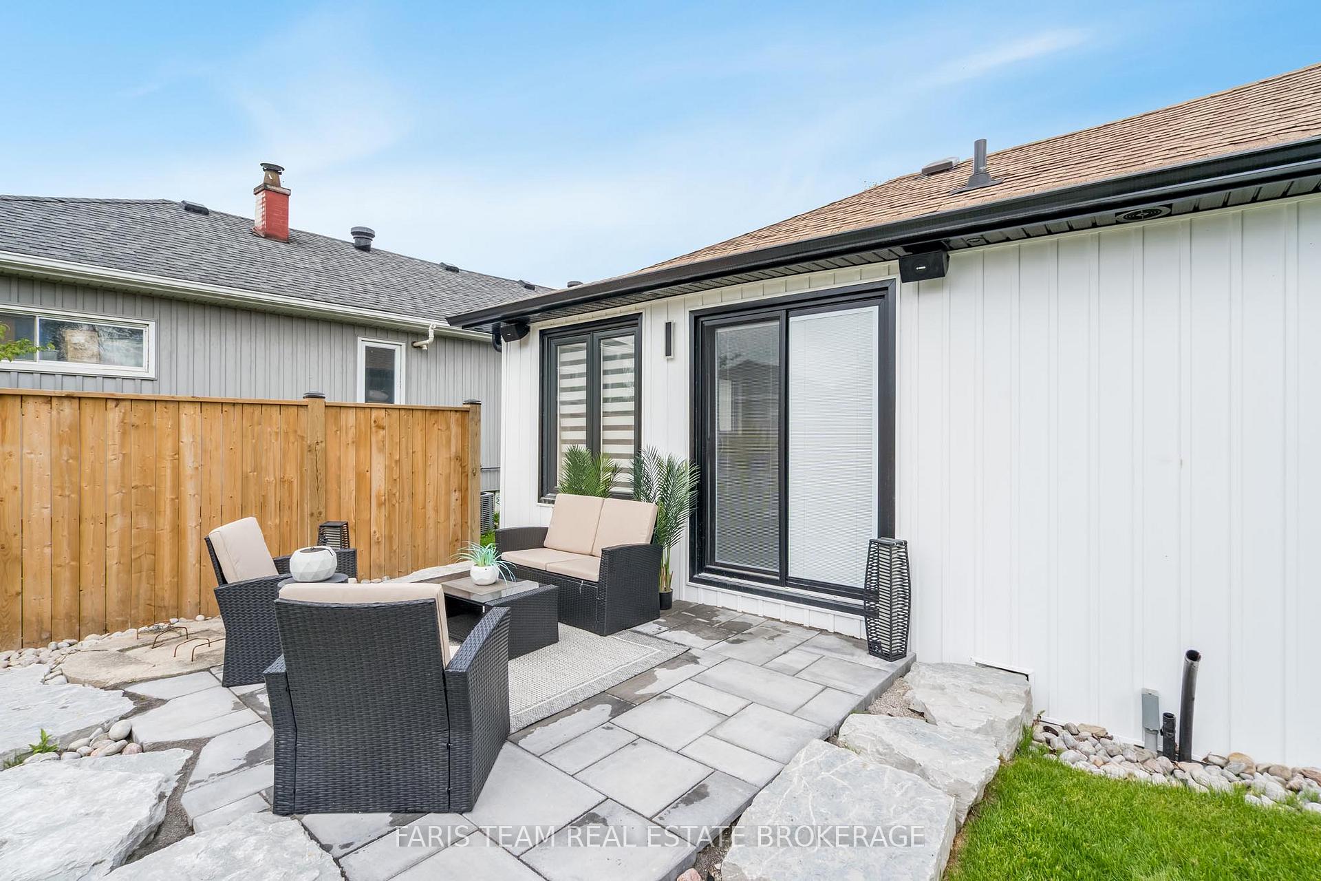 Photo 23 of 1135 Poplar Drive, Innisfil, Gilford — HOMEH