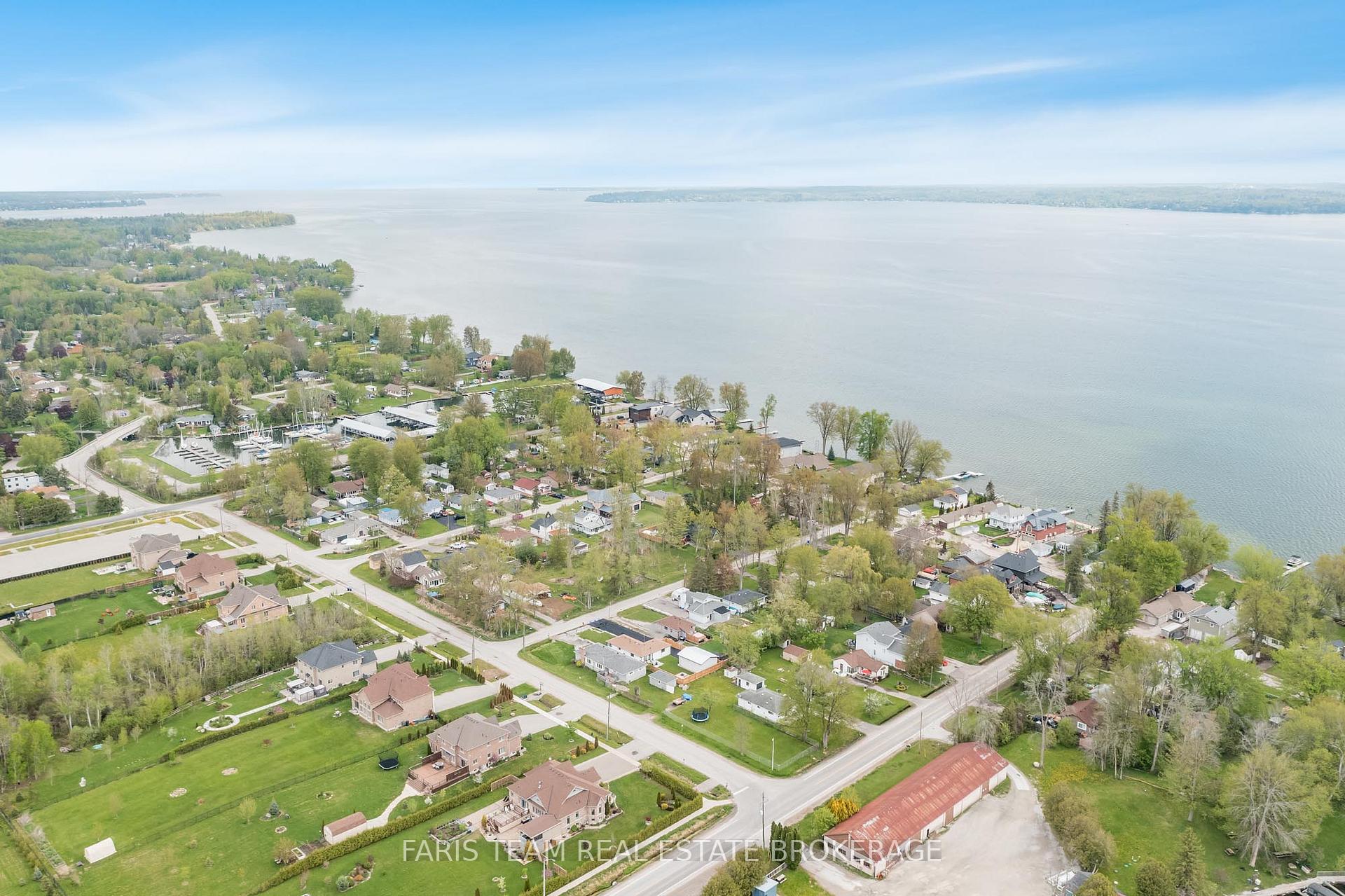 Photo 32 of 1135 Poplar Drive, Innisfil, Gilford — HOMEH