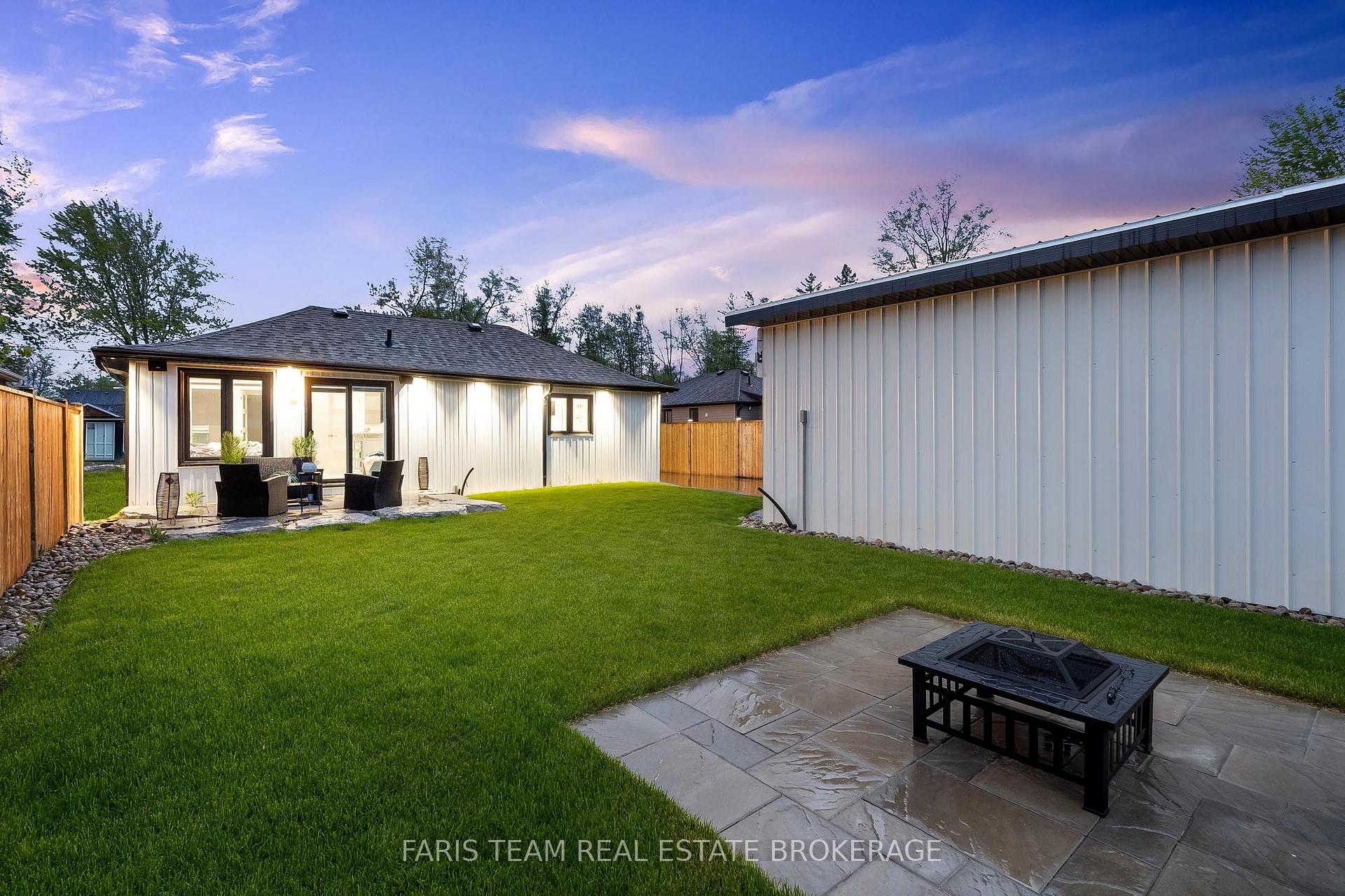 Photo 33 of 1135 Poplar Drive, Innisfil, Gilford — HOMEH