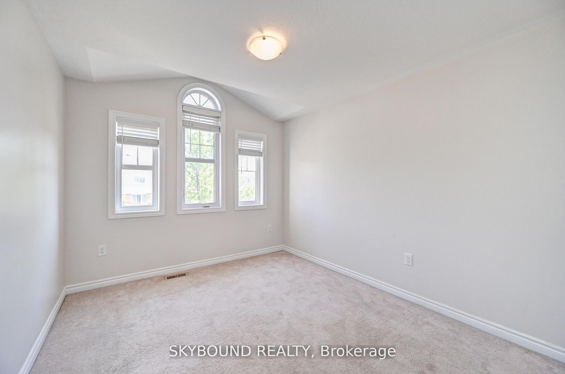 Photo 32 of 216 Waterbrook Lane, Kitchener, Doon South — HOMEH