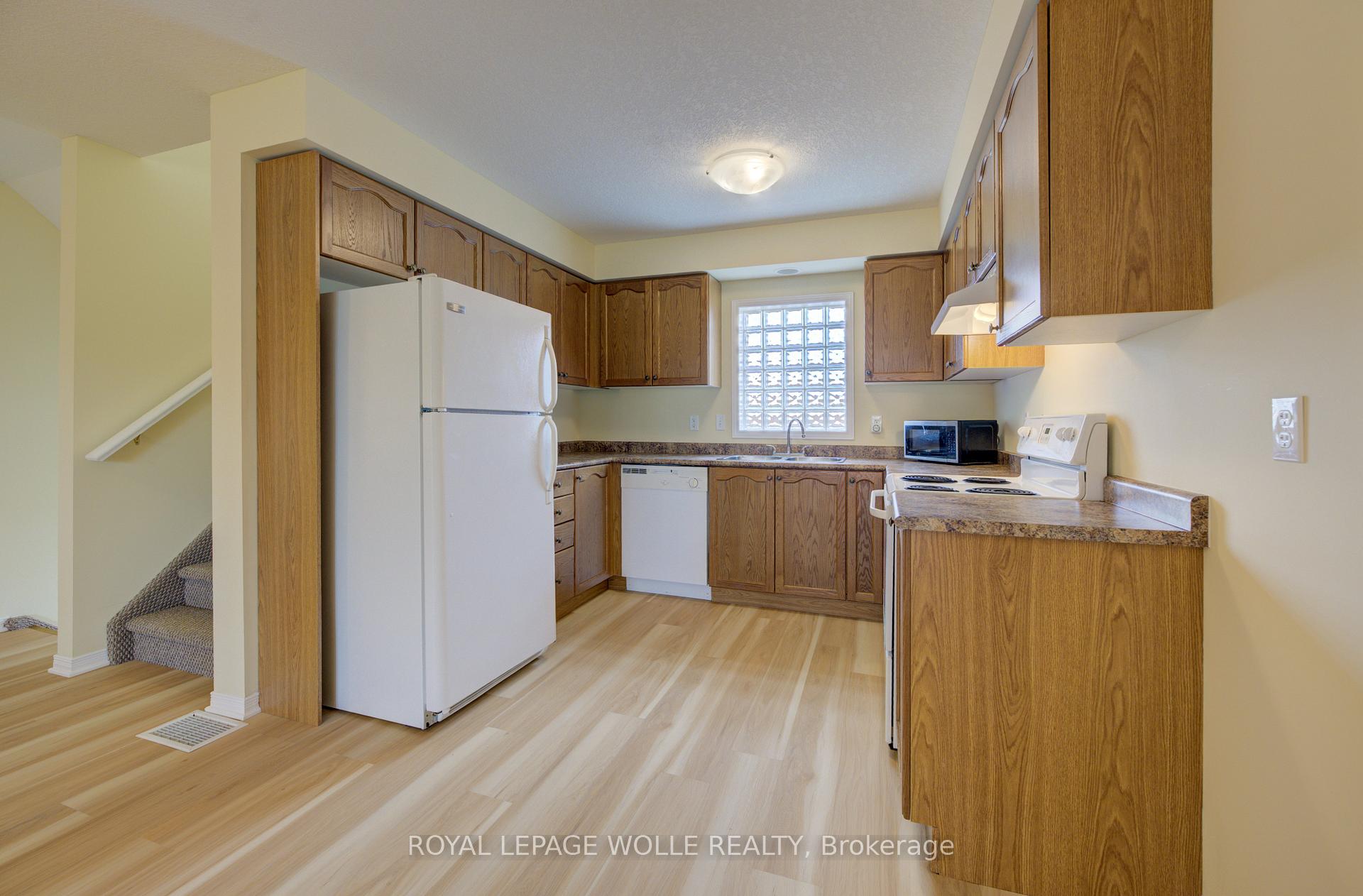 Photo 10 of 57 Brookfield Crescent, Kitchener — HOMEH