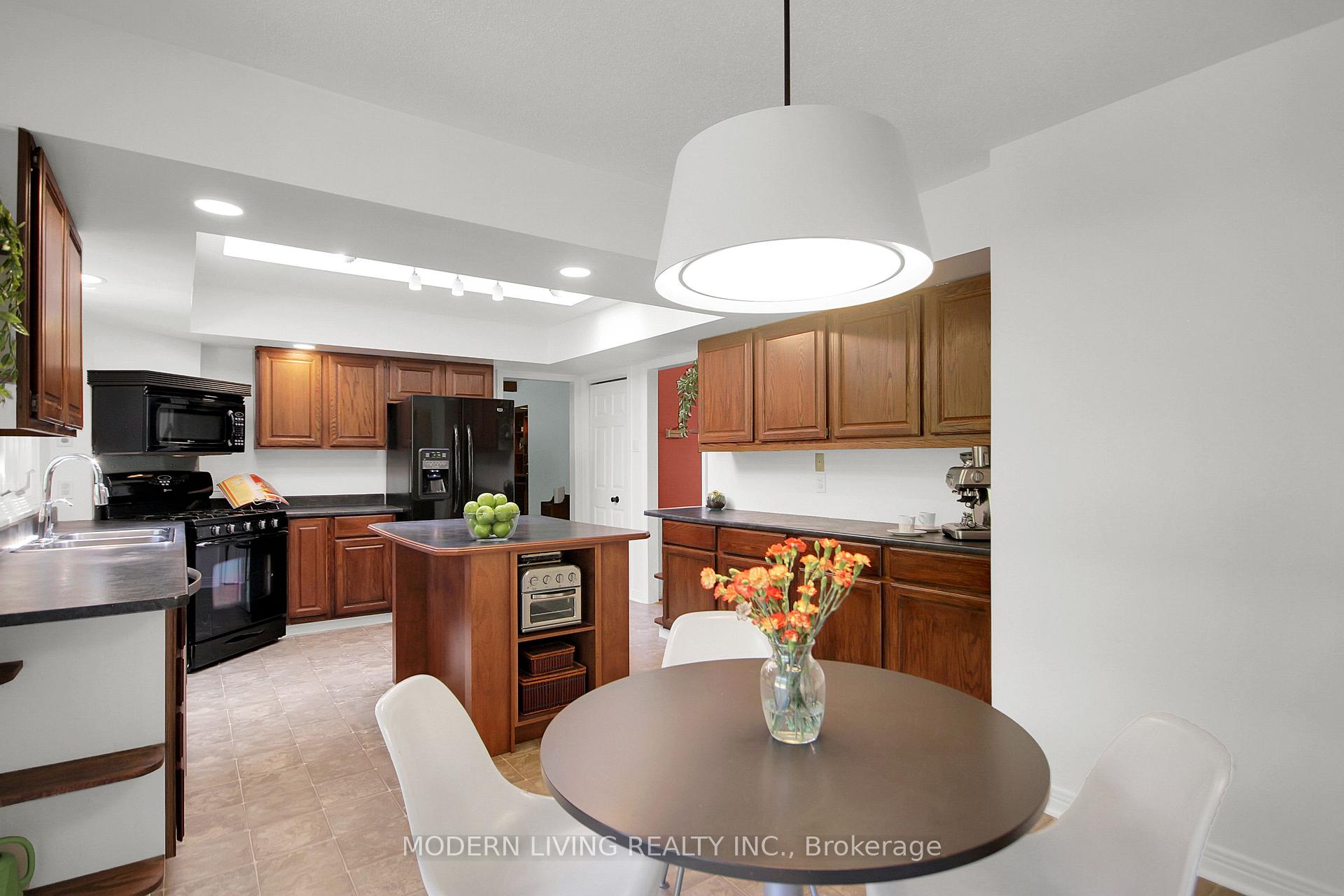 Photo 15 of 5405 West River Drive, Ottawa, Manotick Long Island & Nicholls Island — HOMEH