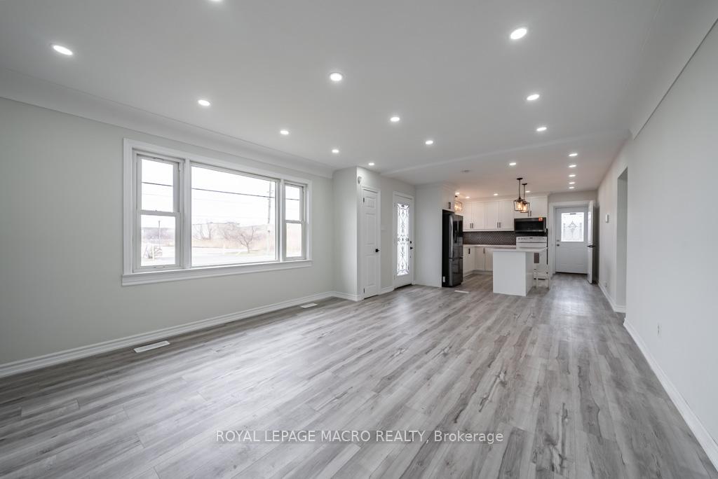 Photo 5 of 426 Mcneilly Road, Hamilton, Stoney Creek Industrial — HOMEH