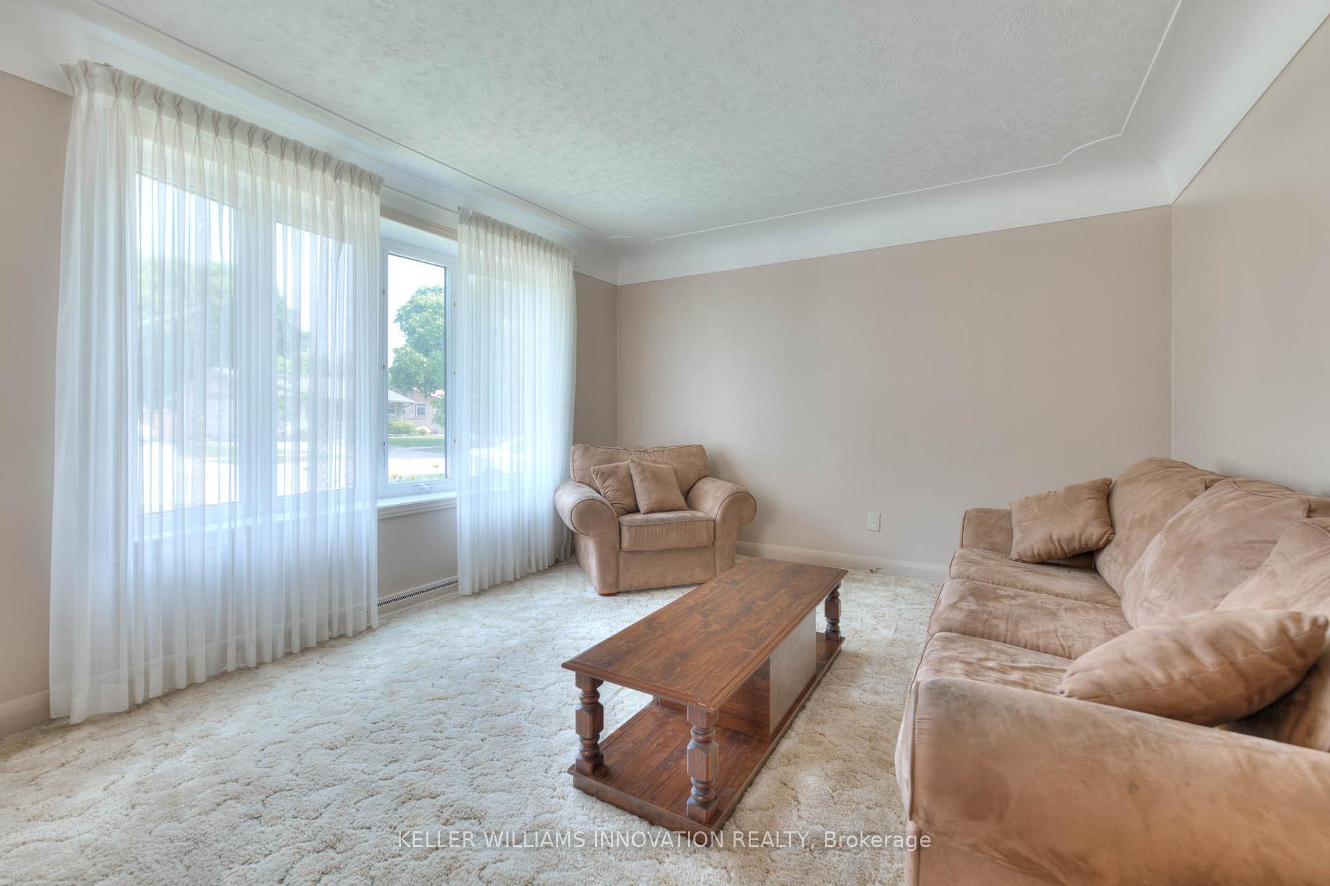 Photo 11 of 147 Clark Avenue, Kitchener — HOMEH
