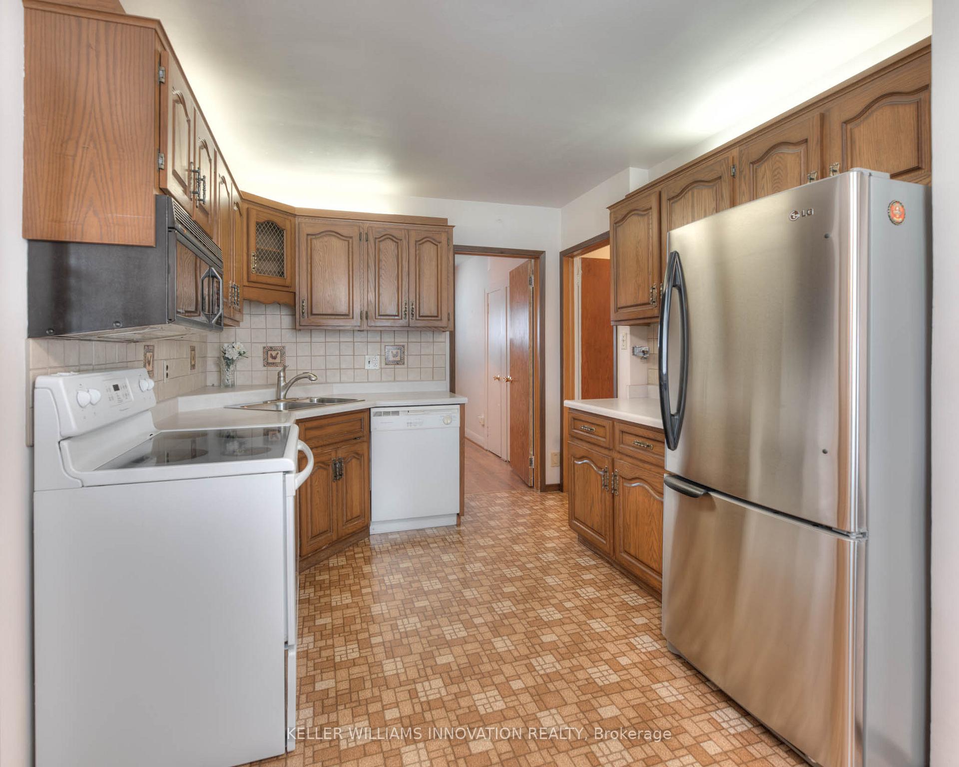 Photo 14 of 147 Clark Avenue, Kitchener — HOMEH