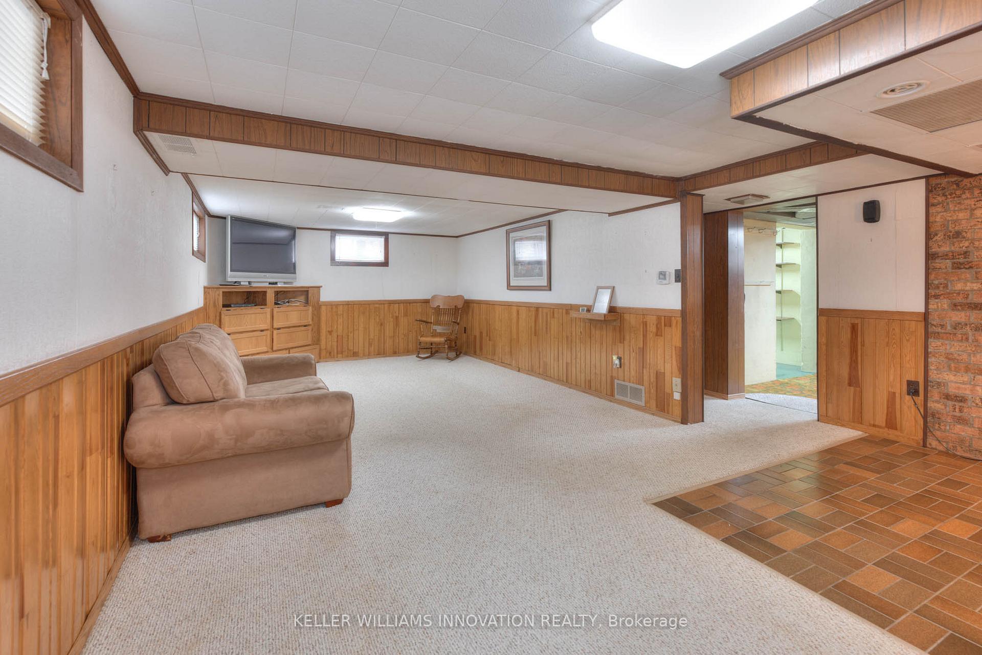 Photo 31 of 147 Clark Avenue, Kitchener — HOMEH