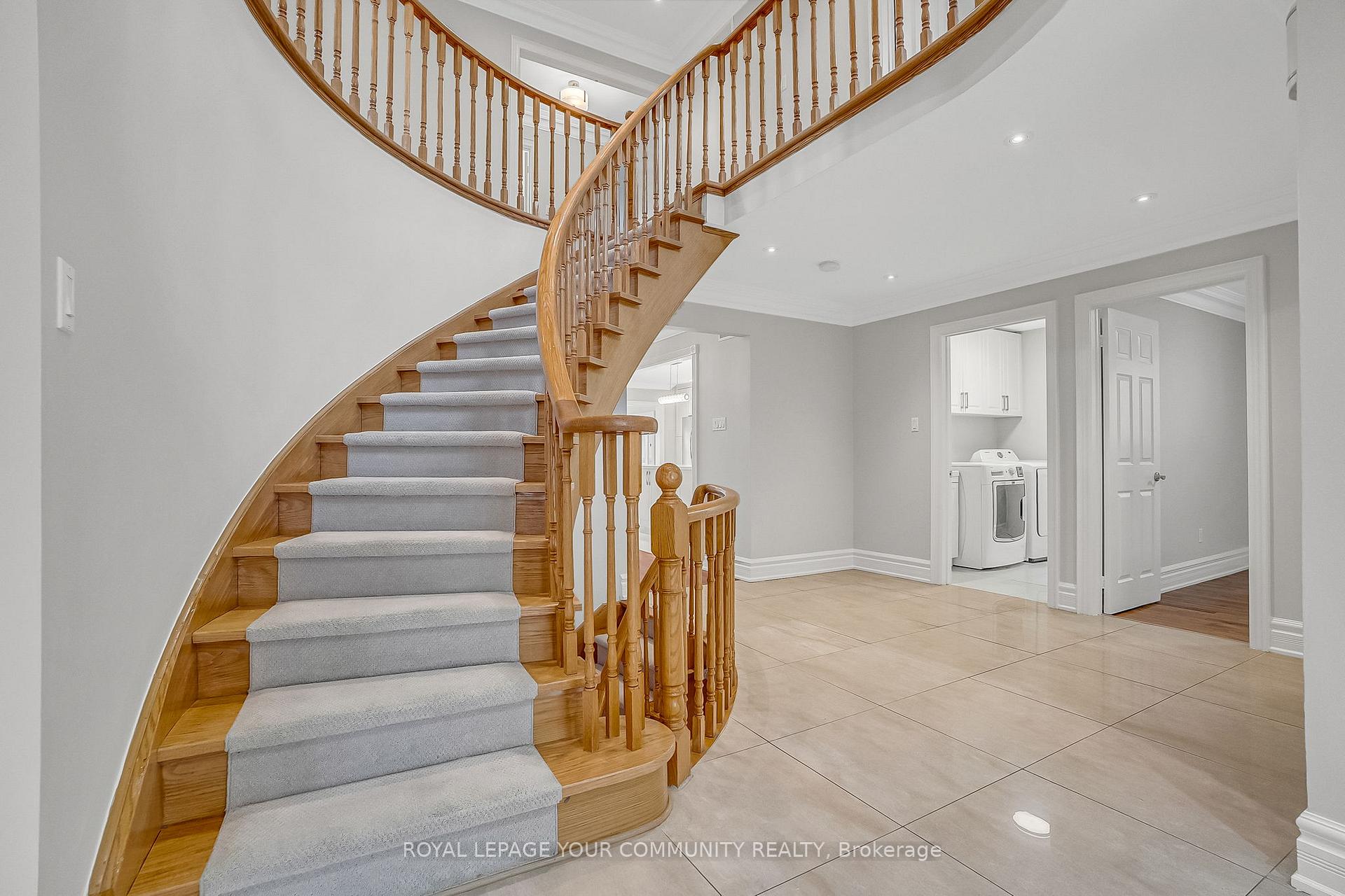 Photo 5 of 2 Brogan Court, Markham, Raymerville — HOMEH