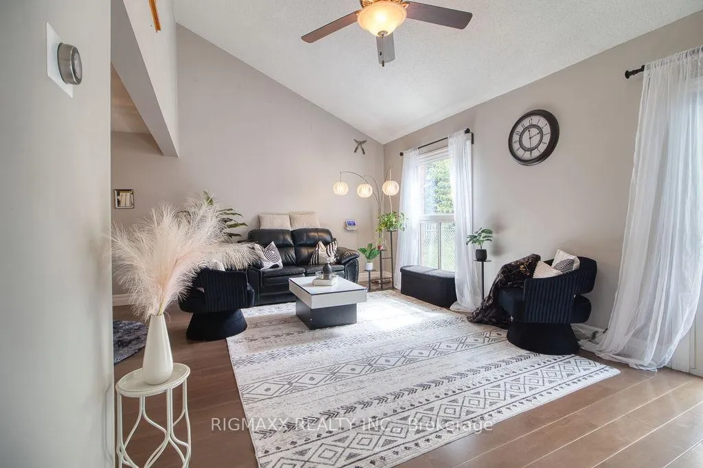 Photo 4 of 55 Wycliffe Place, Kitchener — HOMEH