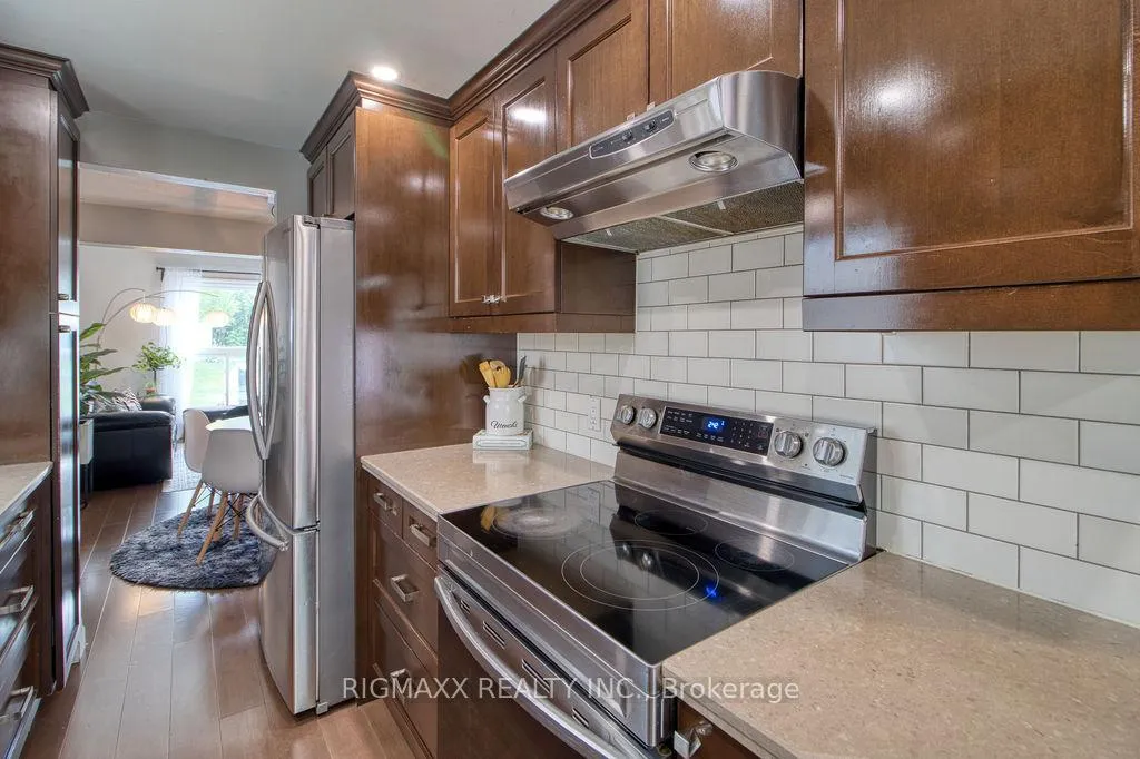 Photo 9 of 55 Wycliffe Place, Kitchener — HOMEH