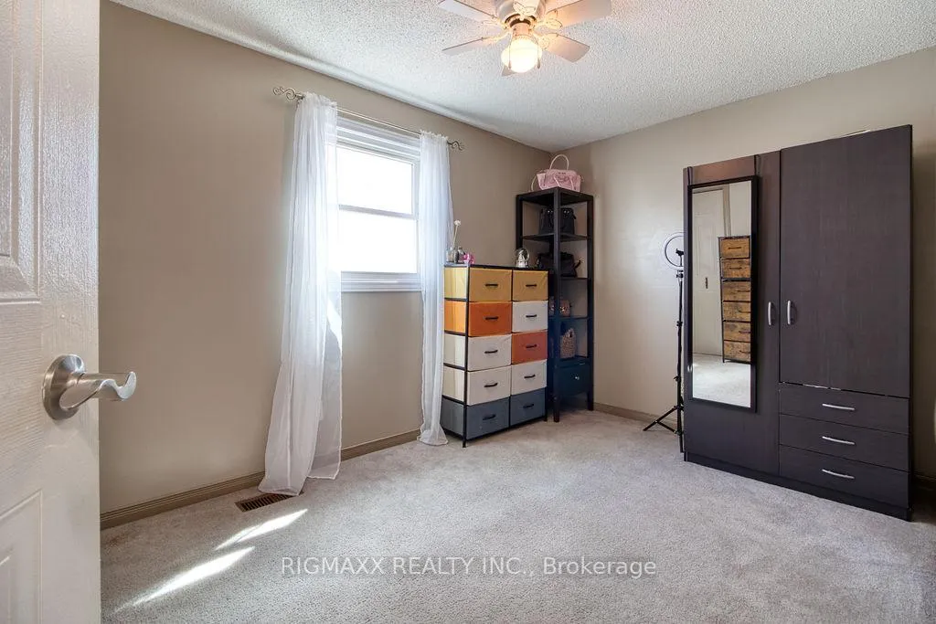 Photo 14 of 55 Wycliffe Place, Kitchener — HOMEH