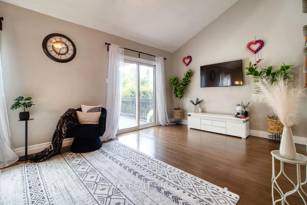Photo 20 of 55 Wycliffe Place, Kitchener — HOMEH
