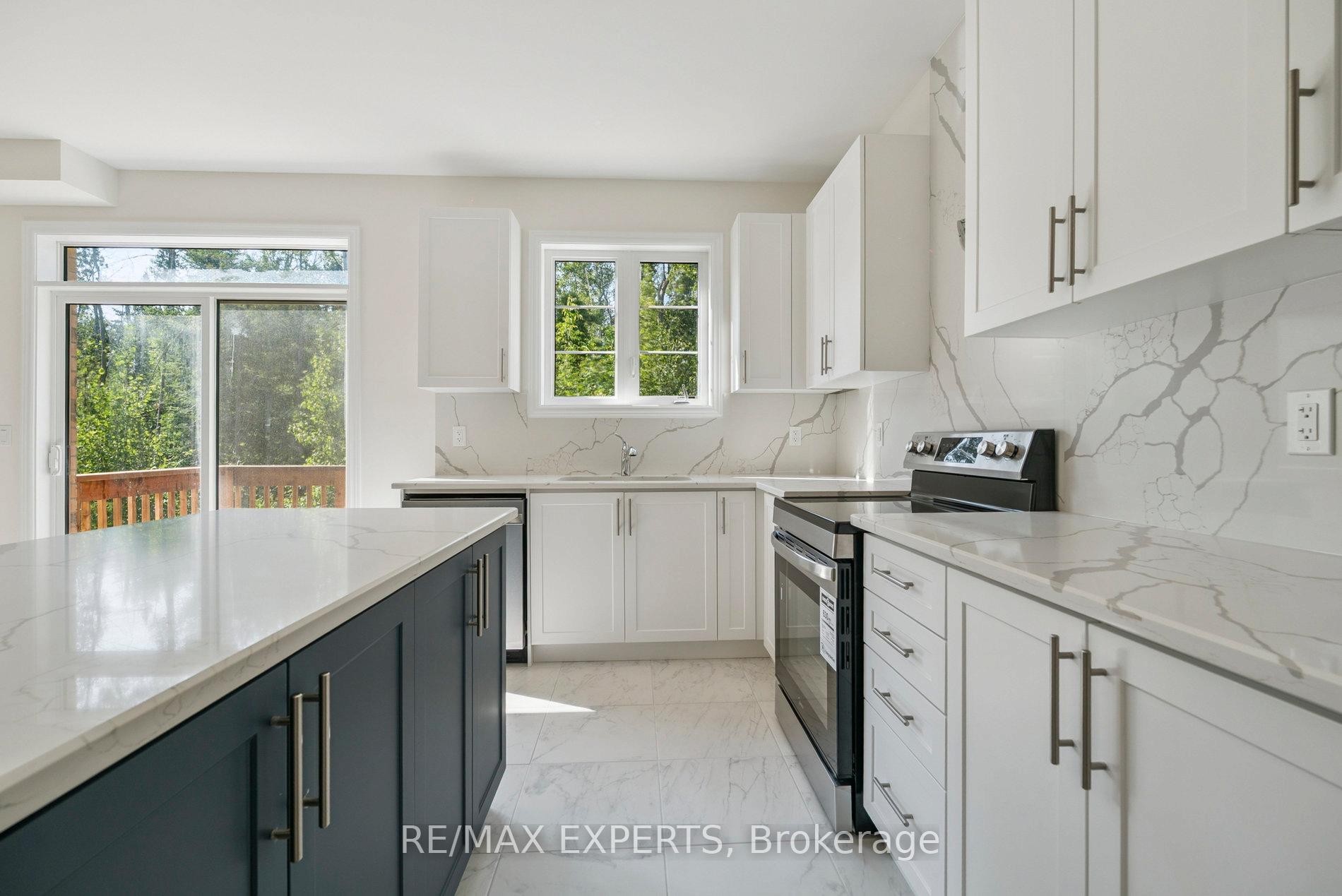 Photo 17 of 1430 Davis Loop Circle, Innisfil, Lefroy — HOMEH