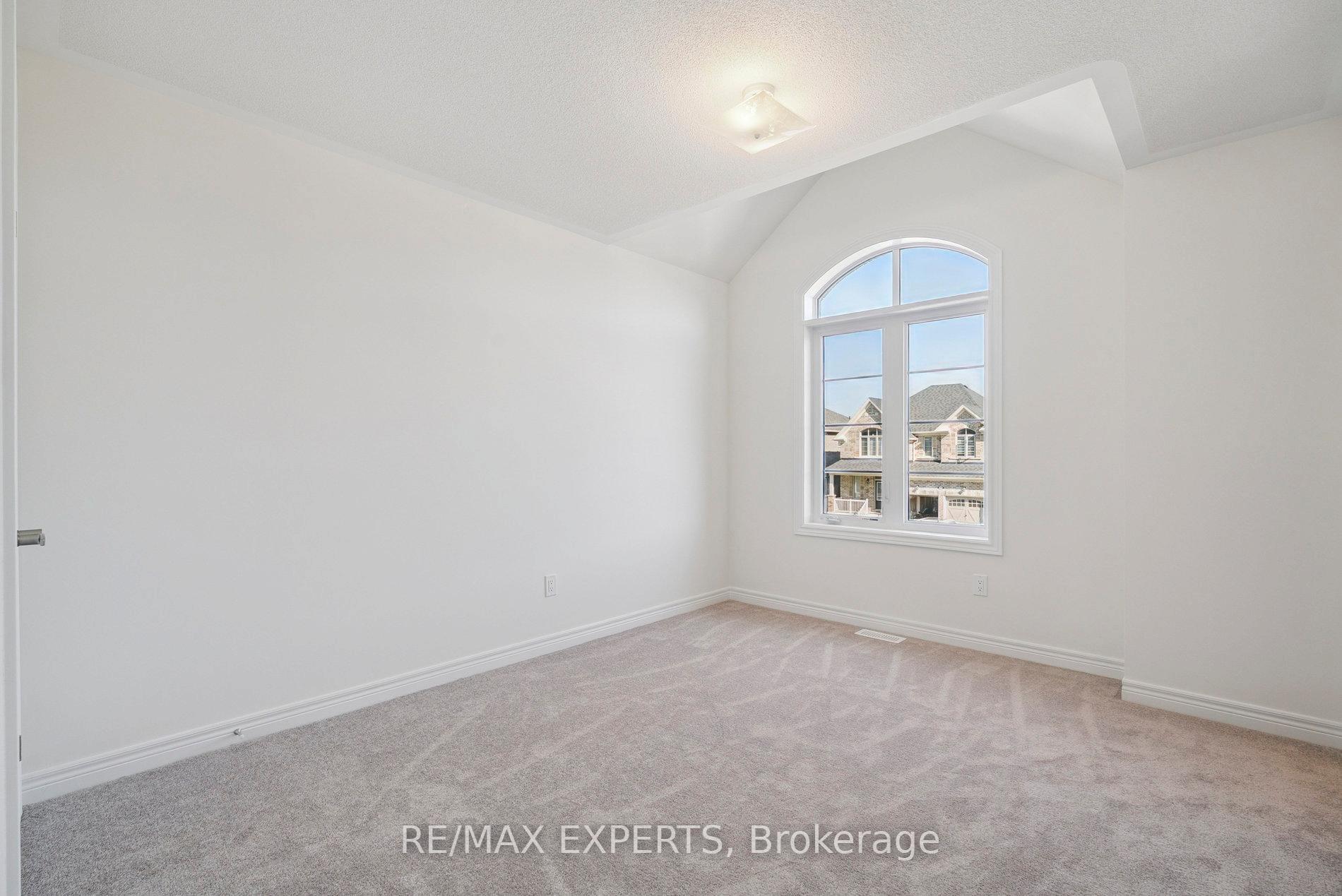 Photo 21 of 1430 Davis Loop Circle, Innisfil, Lefroy — HOMEH