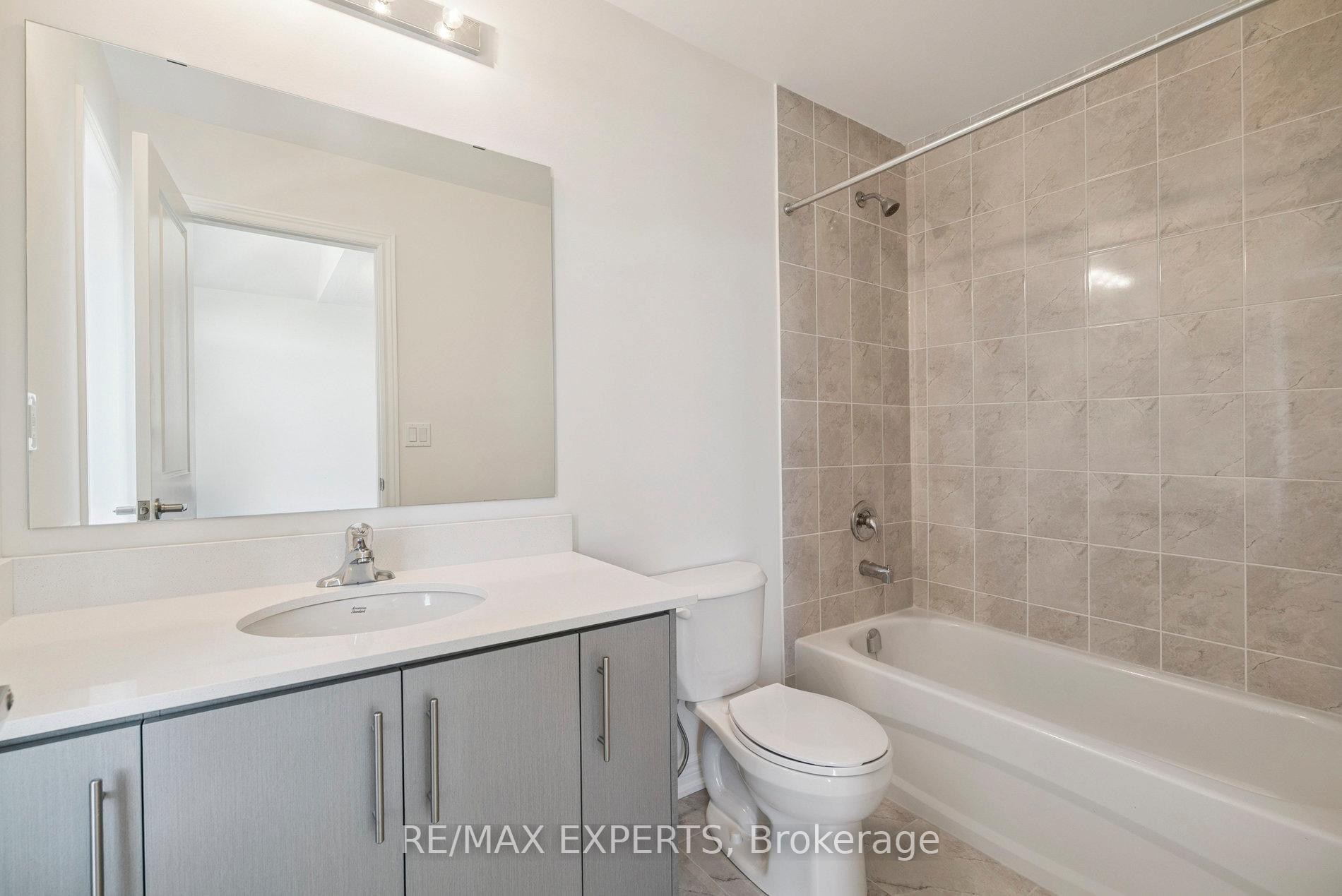 Photo 23 of 1430 Davis Loop Circle, Innisfil, Lefroy — HOMEH