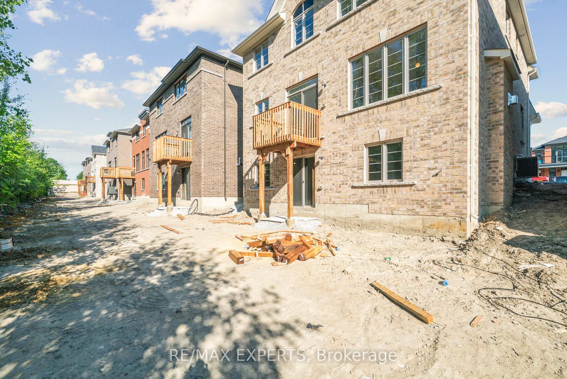 Photo 38 of 1430 Davis Loop Circle, Innisfil, Lefroy — HOMEH