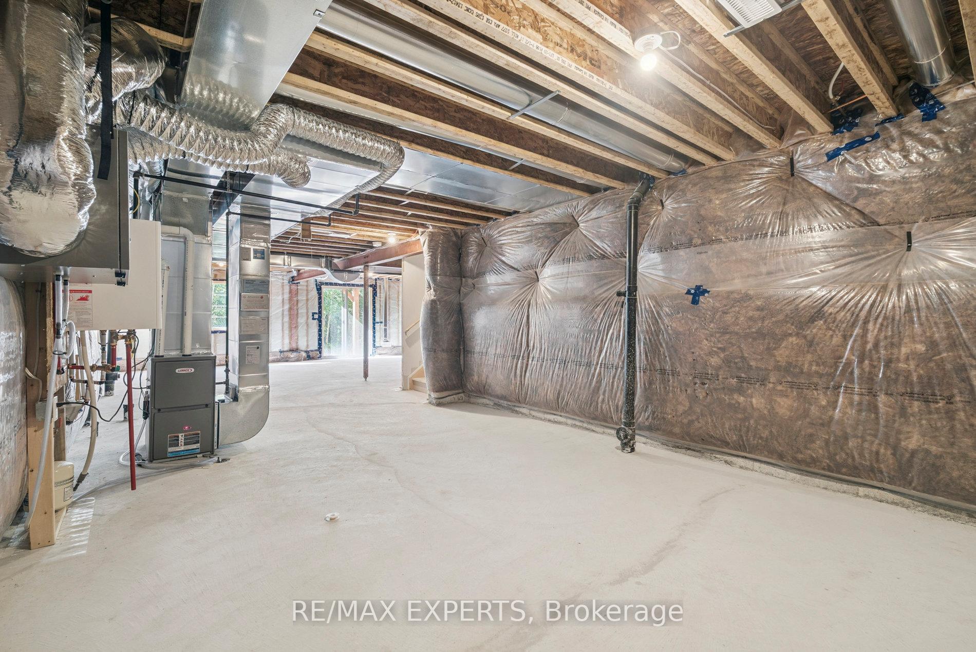 Photo 39 of 1430 Davis Loop Circle, Innisfil, Lefroy — HOMEH
