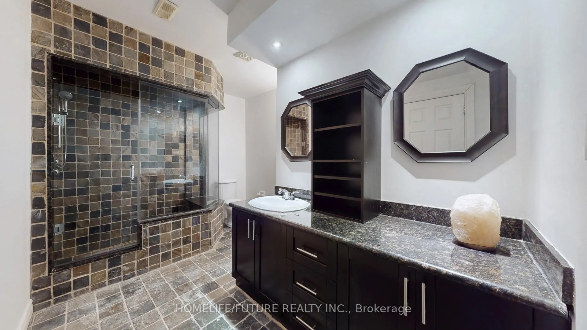 Photo 5 of Unit Bsmt Unit 1, 75 Silver Rose Crescent, Markham, Cachet — HOMEH