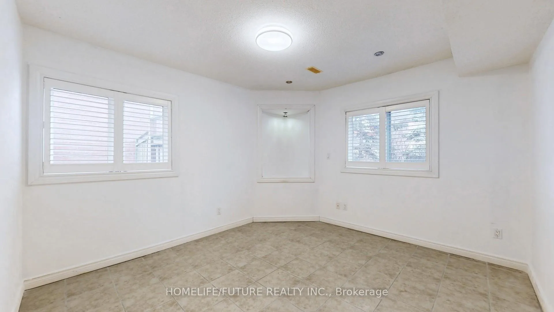 Photo 7 of Unit Bsmt Unit 1, 75 Silver Rose Crescent, Markham, Cachet — HOMEH