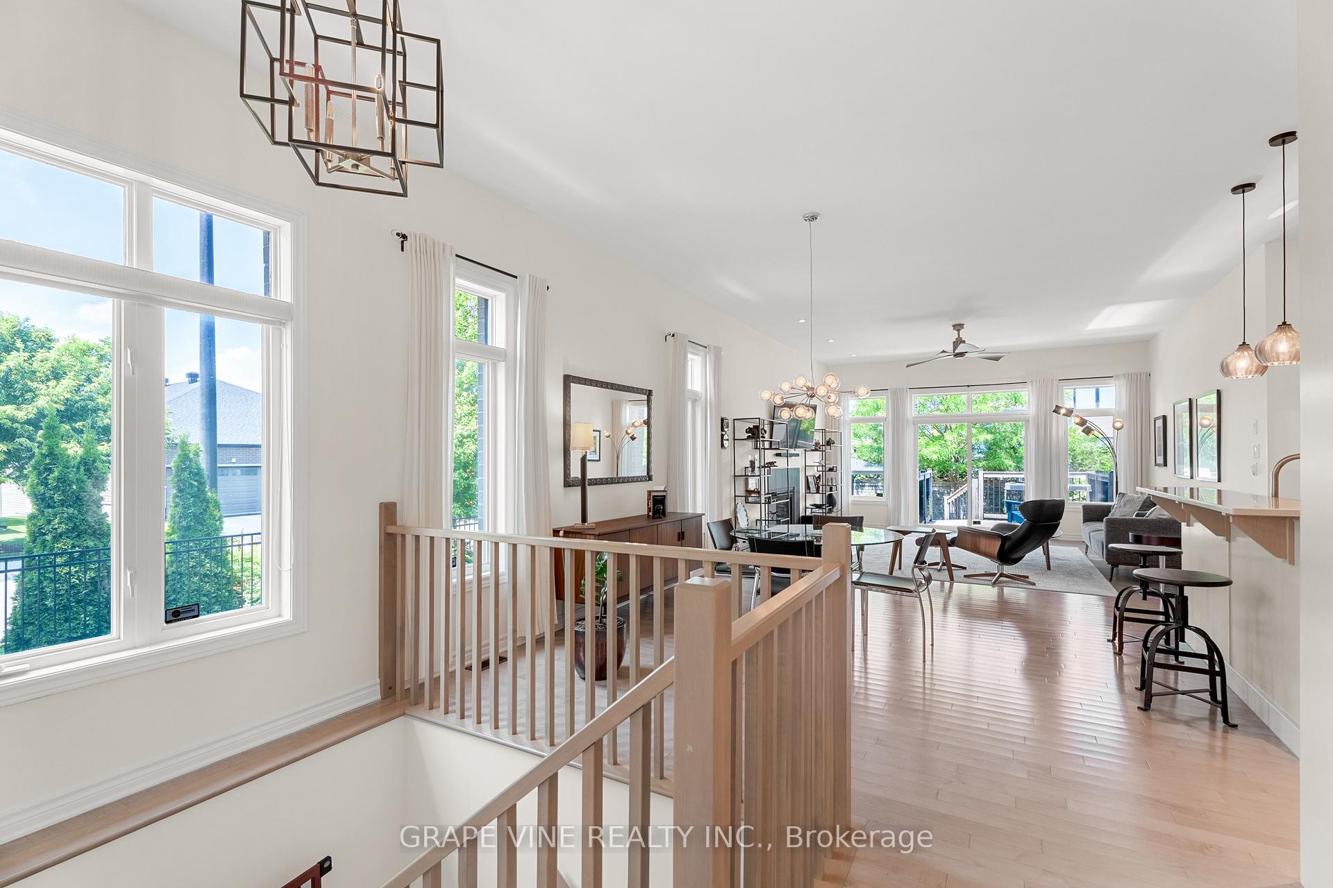 Photo 3 of 227 Sunnyridge Crescent, Ottawa, Kanata - Emerald Meadows/Trailwest — HOMEH