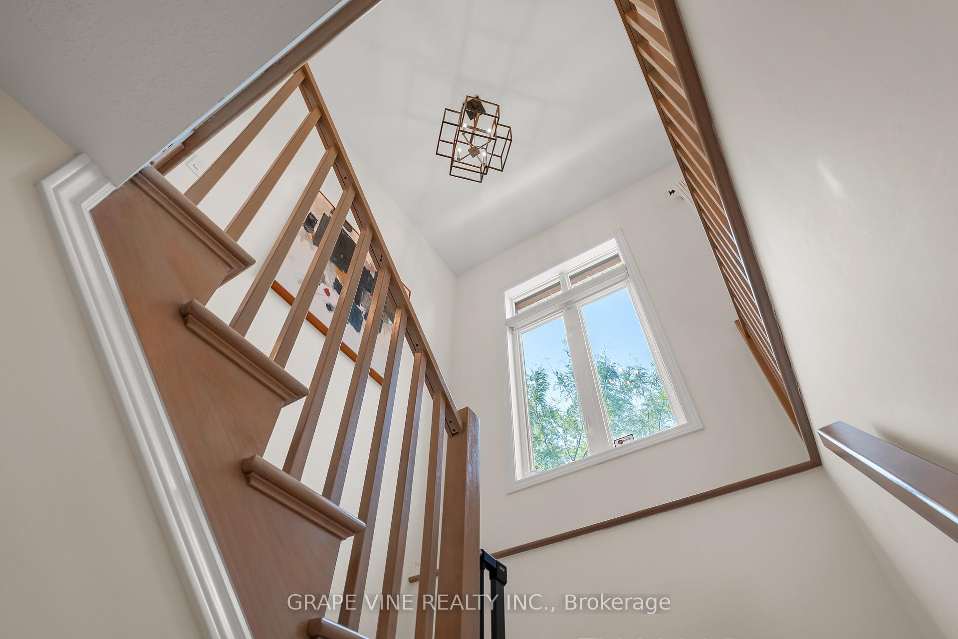Photo 20 of 227 Sunnyridge Crescent, Ottawa, Kanata - Emerald Meadows/Trailwest — HOMEH