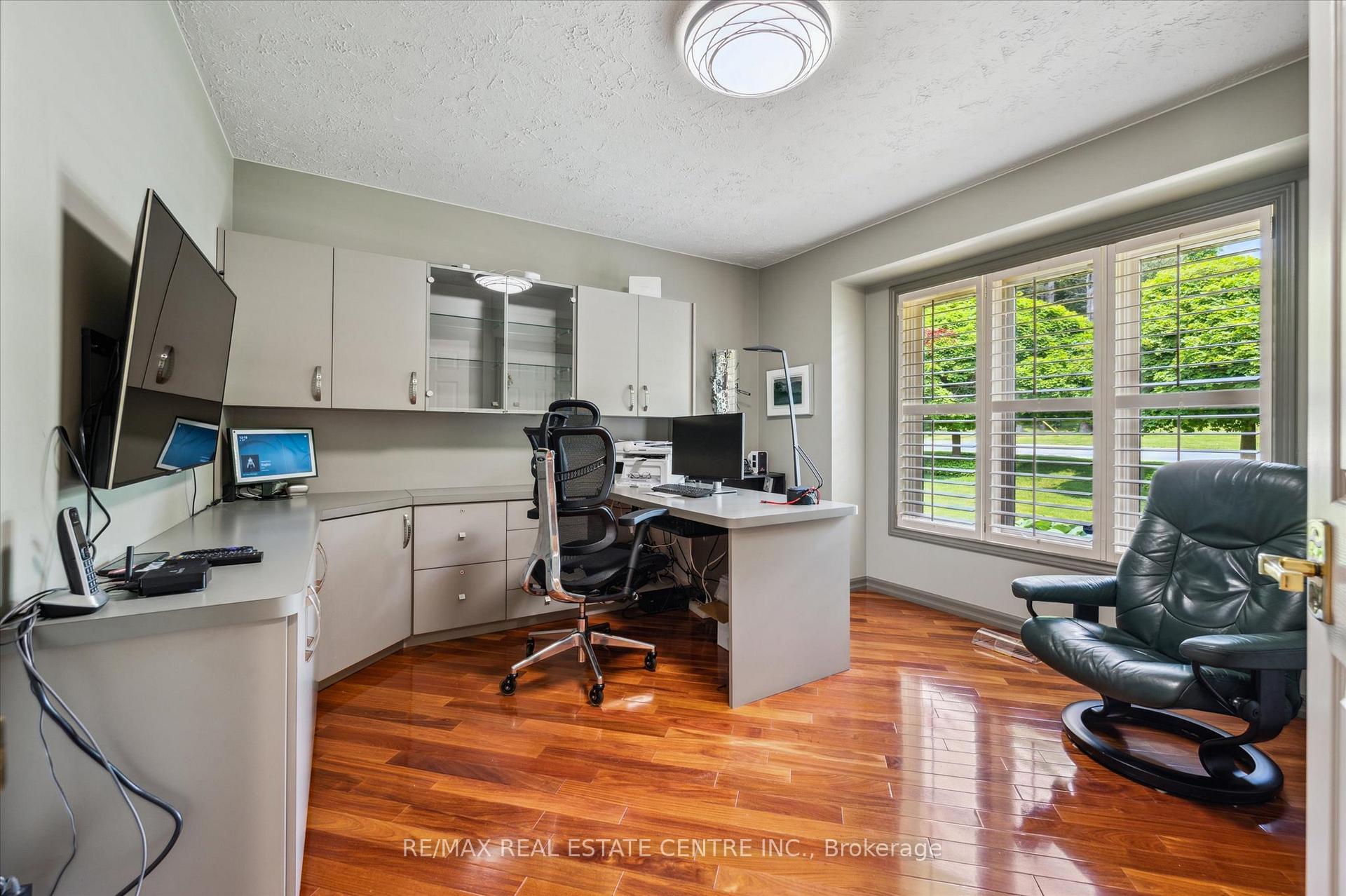 Photo 25 of 211 Edgehill Drive, Kitchener — HOMEH