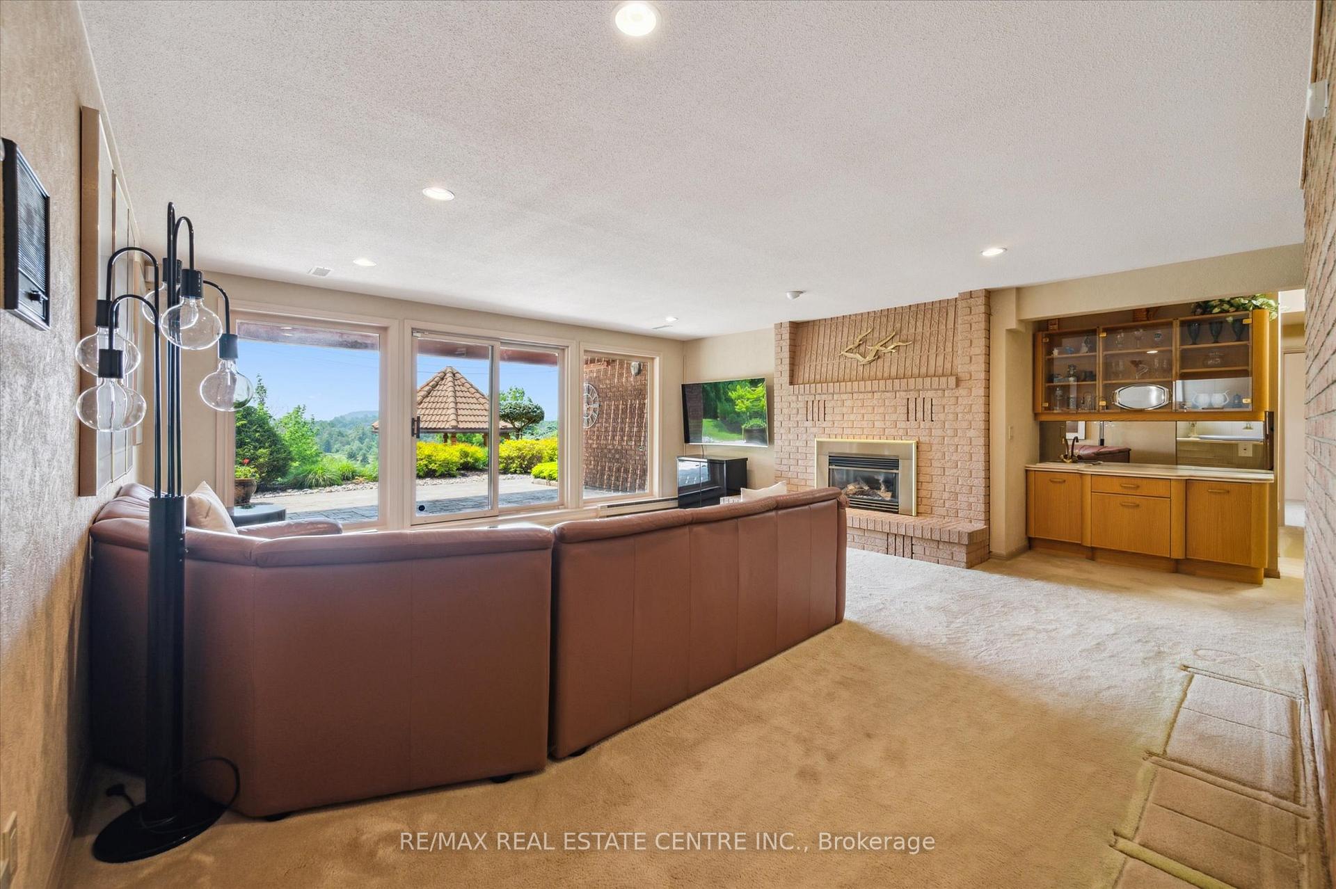 Photo 26 of 211 Edgehill Drive, Kitchener — HOMEH