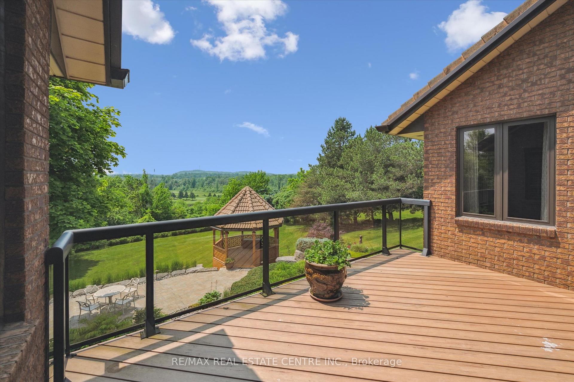 Photo 35 of 211 Edgehill Drive, Kitchener — HOMEH