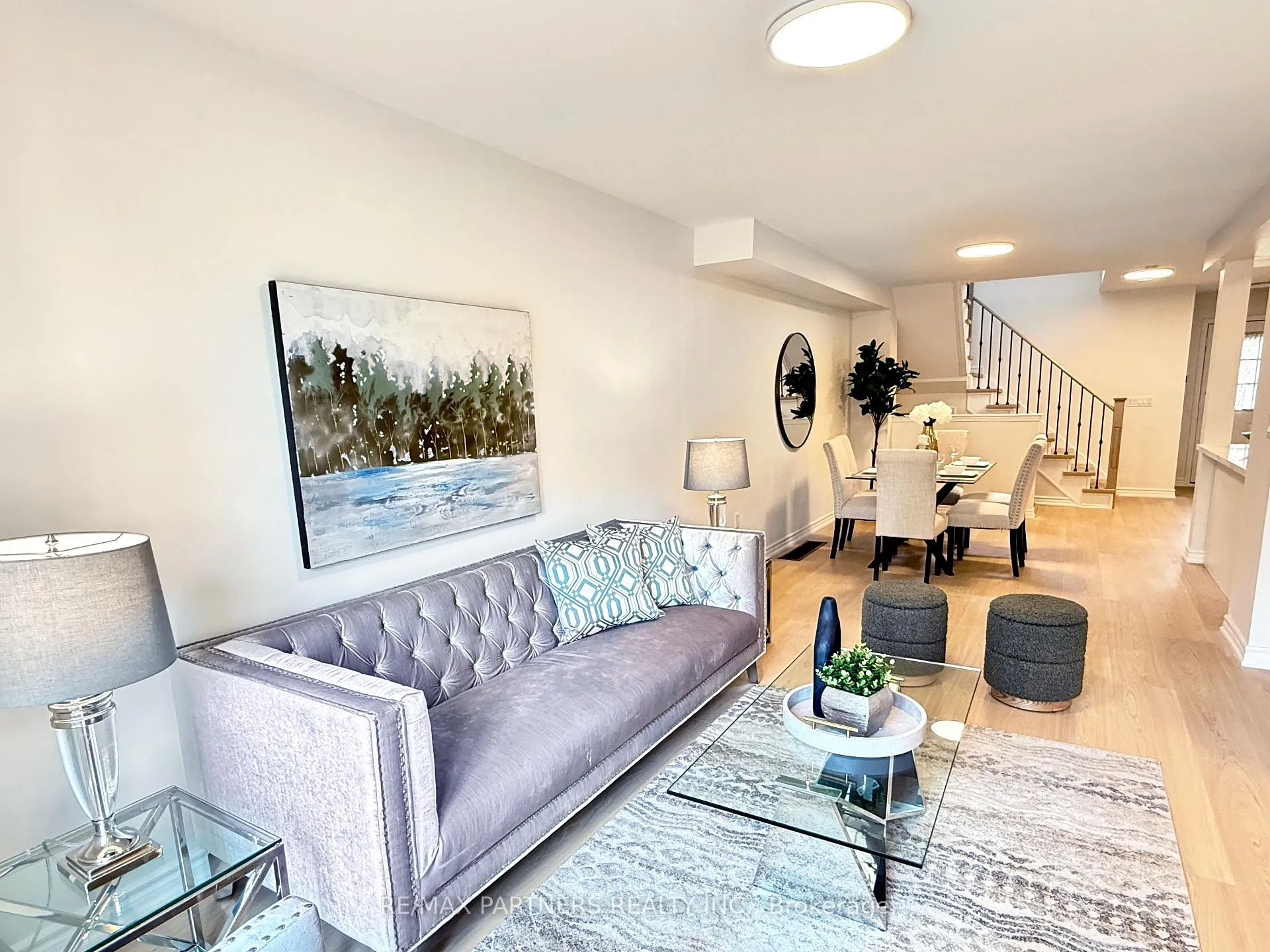 Photo 5 of 516 Bur Oak Avenue, Markham, Berczy — HOMEH