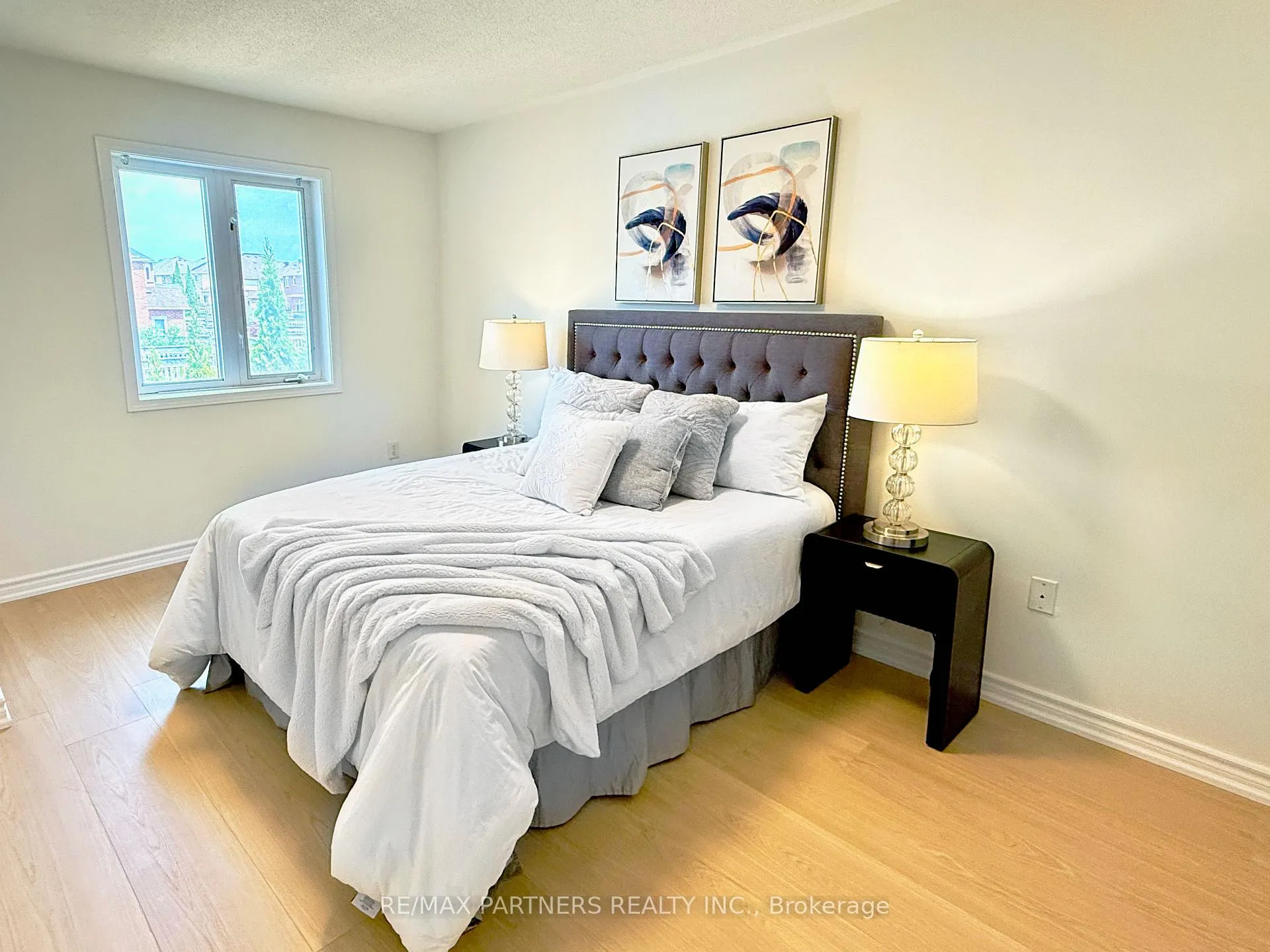 Photo 10 of 516 Bur Oak Avenue, Markham, Berczy — HOMEH