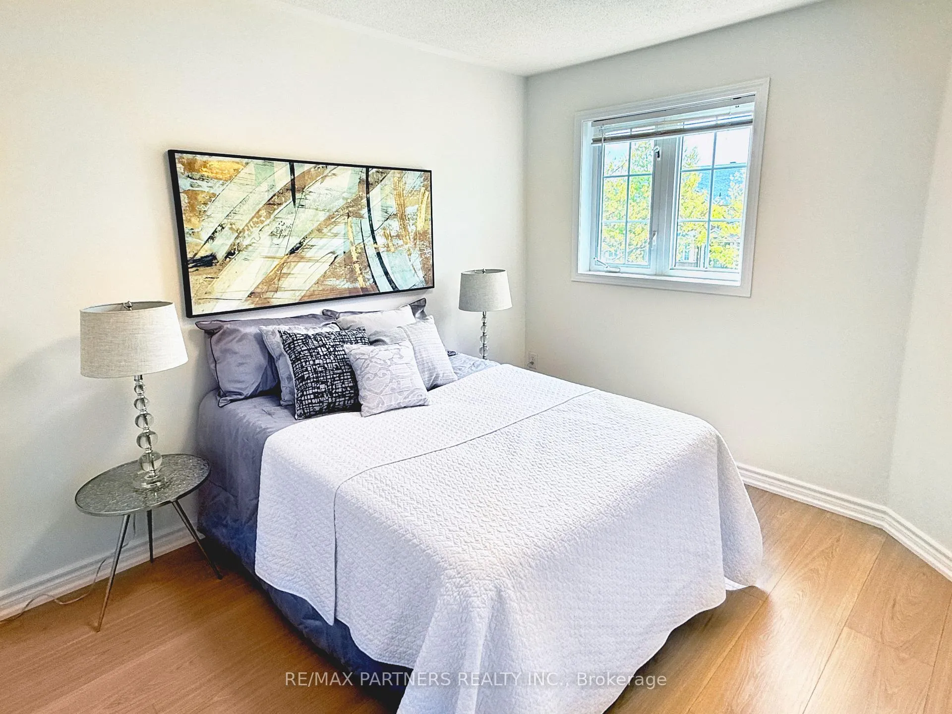 Photo 11 of 516 Bur Oak Avenue, Markham, Berczy — HOMEH