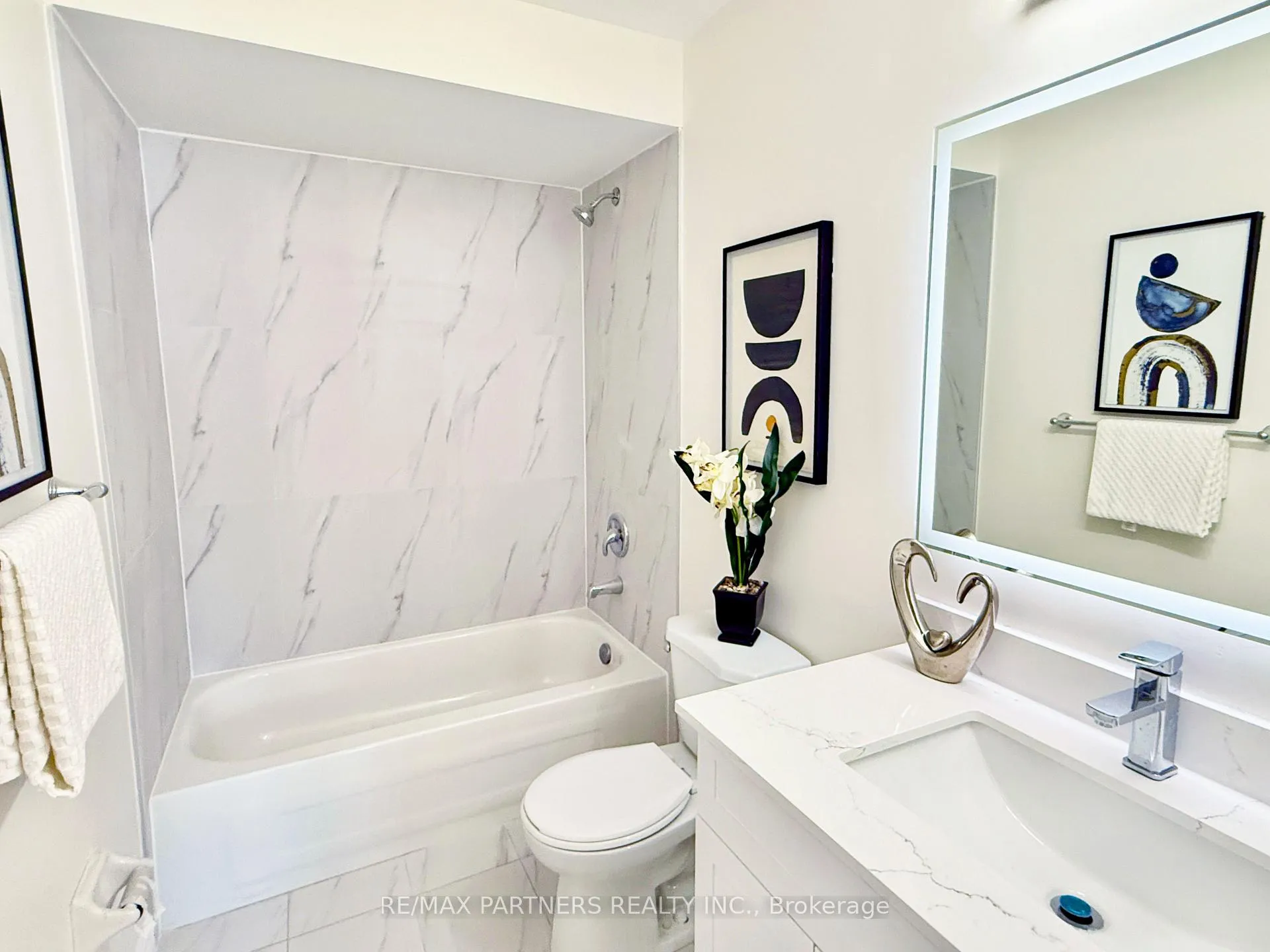 Photo 13 of 516 Bur Oak Avenue, Markham, Berczy — HOMEH