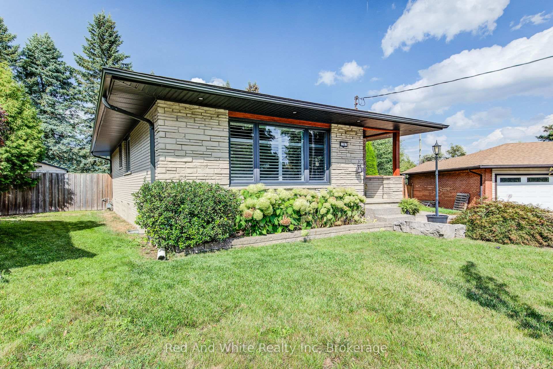 Photo 4 of 36 Anthony Place, Kitchener — HOMEH