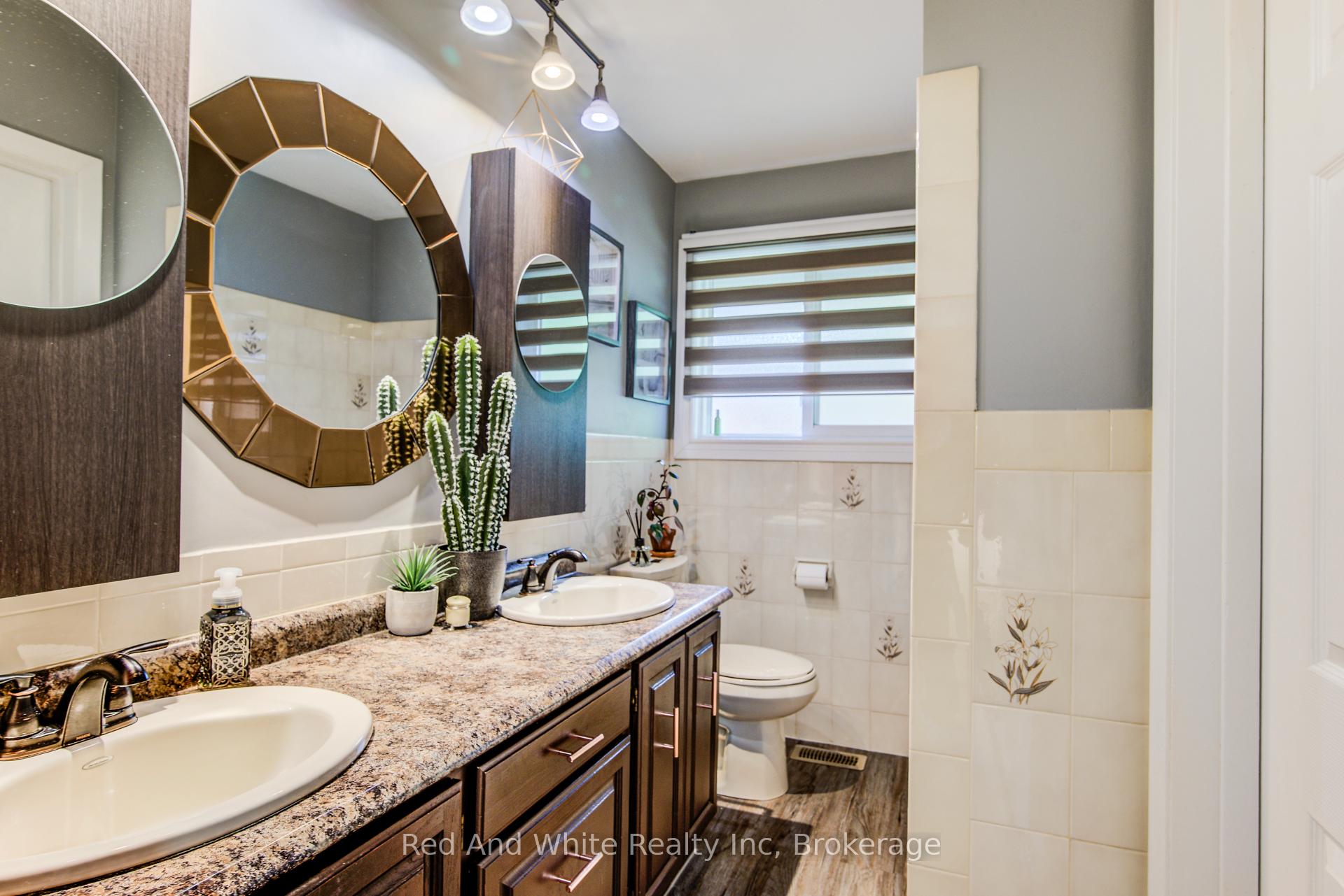 Photo 23 of 36 Anthony Place, Kitchener — HOMEH