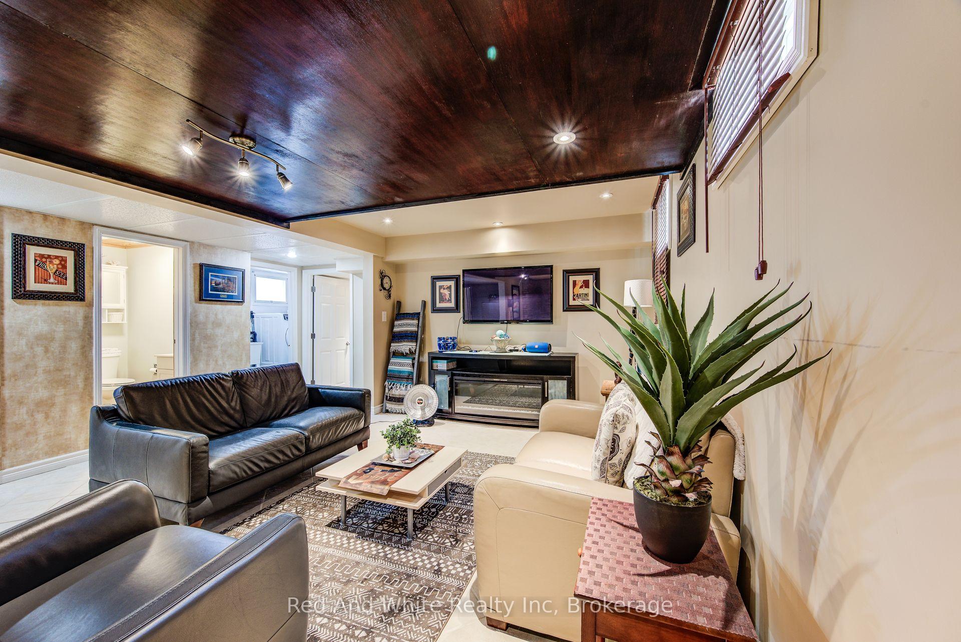 Photo 28 of 36 Anthony Place, Kitchener — HOMEH