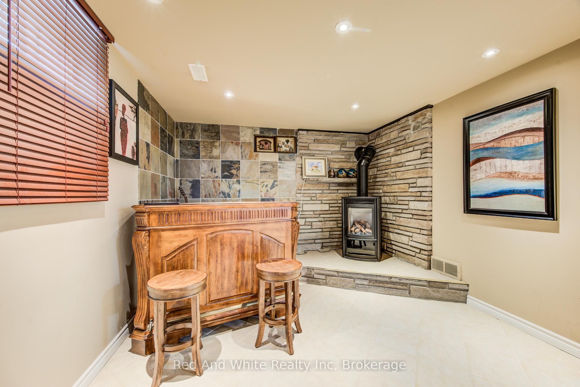 Photo 29 of 36 Anthony Place, Kitchener — HOMEH