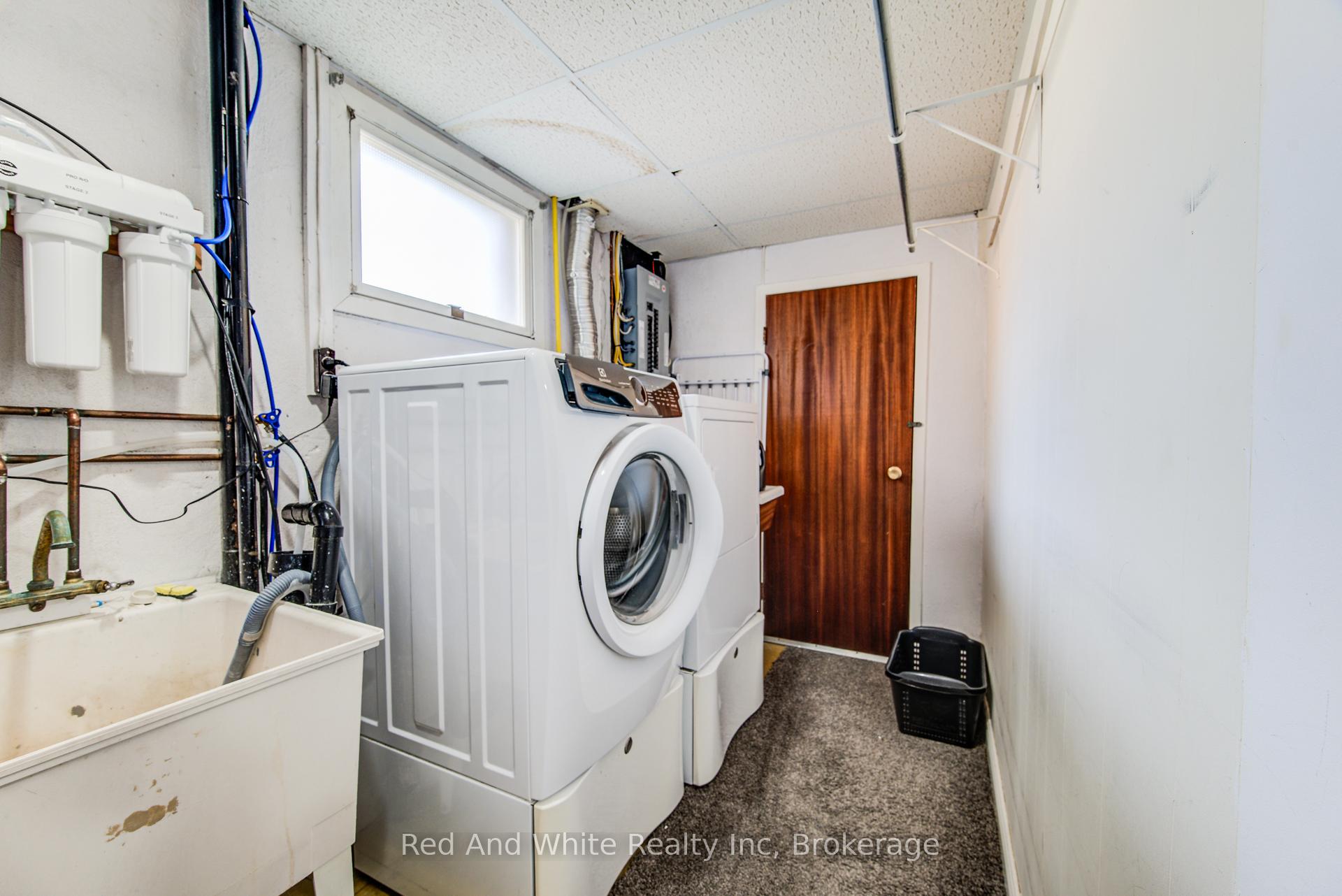 Photo 33 of 36 Anthony Place, Kitchener — HOMEH