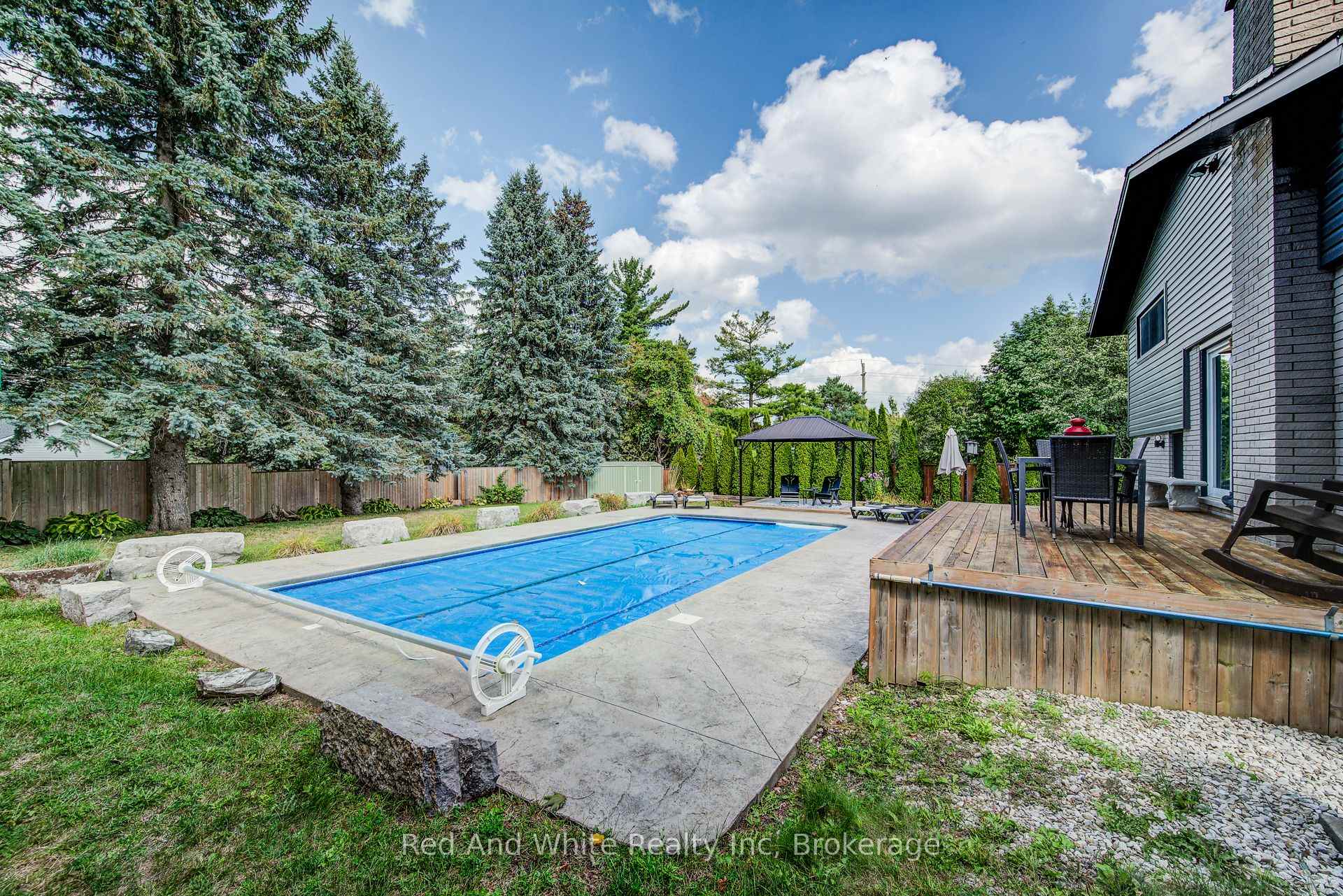Photo 37 of 36 Anthony Place, Kitchener — HOMEH