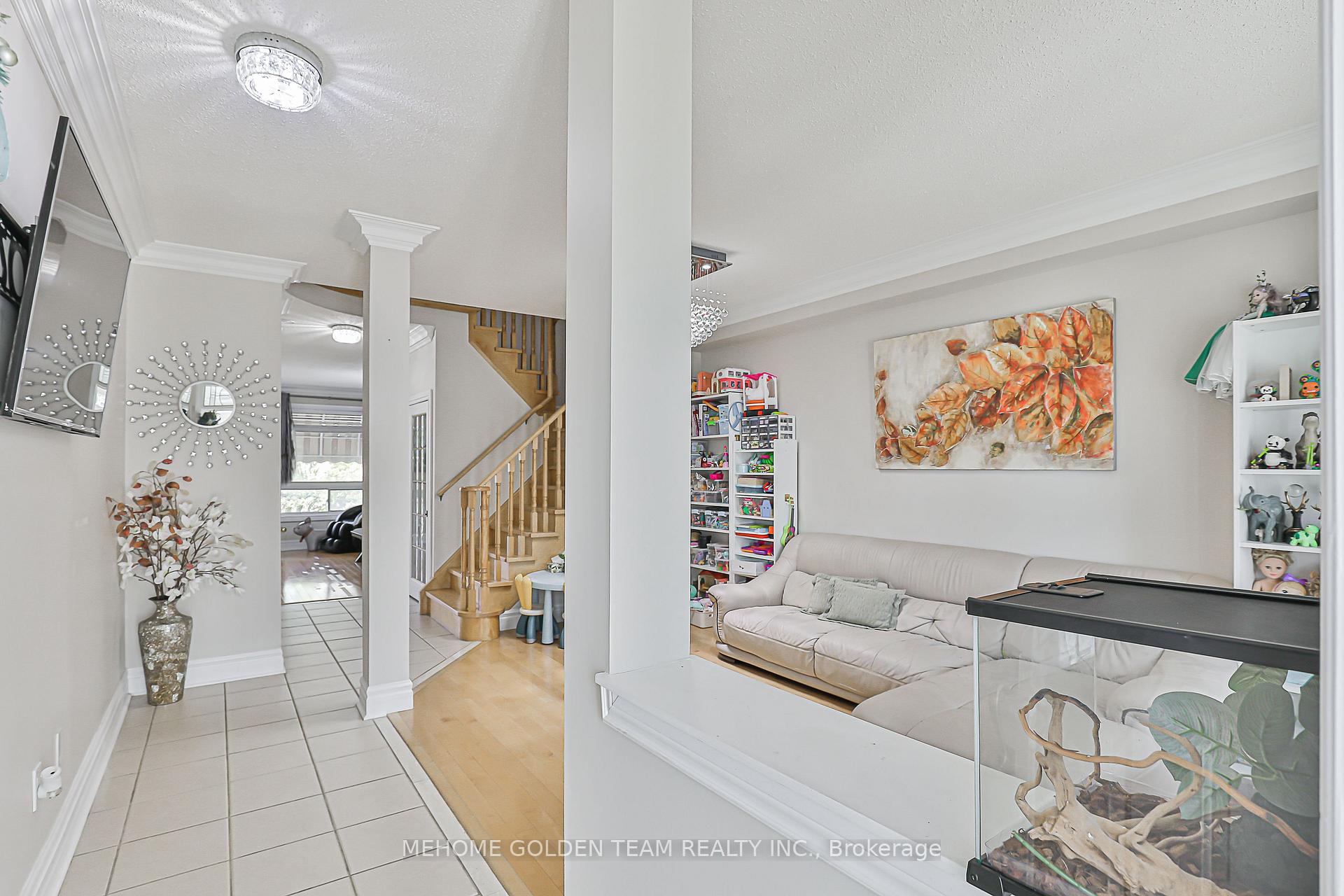 Photo 5 of 30 Mingay Avenue, Markham, Wismer — HOMEH