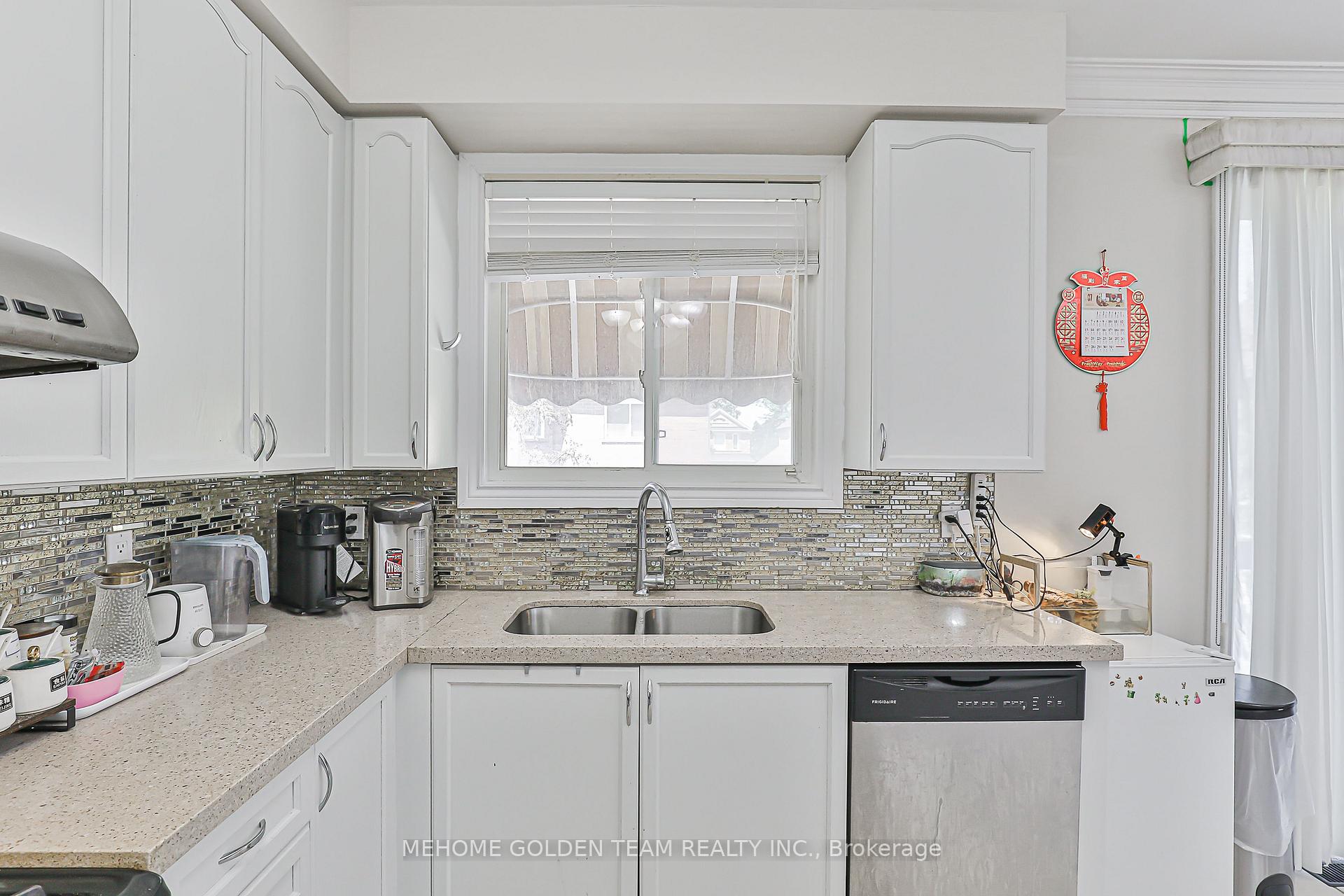 Photo 14 of 30 Mingay Avenue, Markham, Wismer — HOMEH