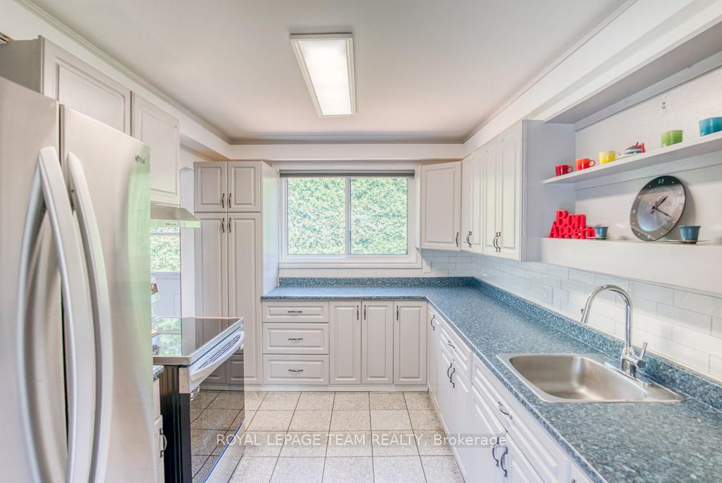 Photo 11 of 112 Oakburn Road, Ottawa, Kanata - Glencairn/Hazeldean — HOMEH