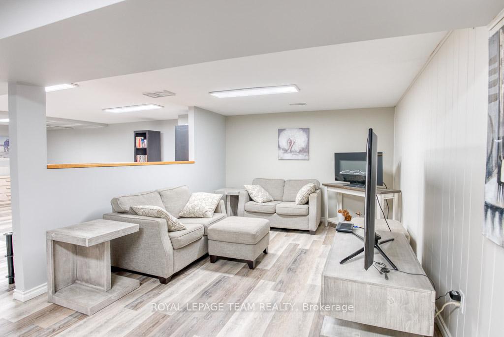 Photo 19 of 112 Oakburn Road, Ottawa, Kanata - Glencairn/Hazeldean — HOMEH