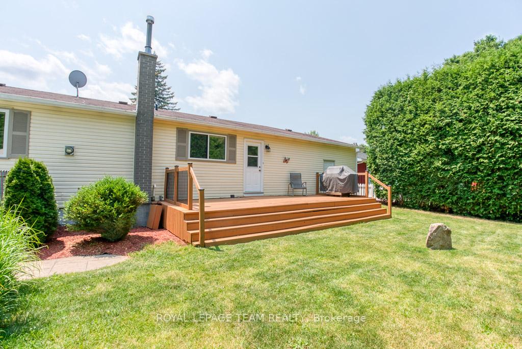 Photo 32 of 112 Oakburn Road, Ottawa, Kanata - Glencairn/Hazeldean — HOMEH