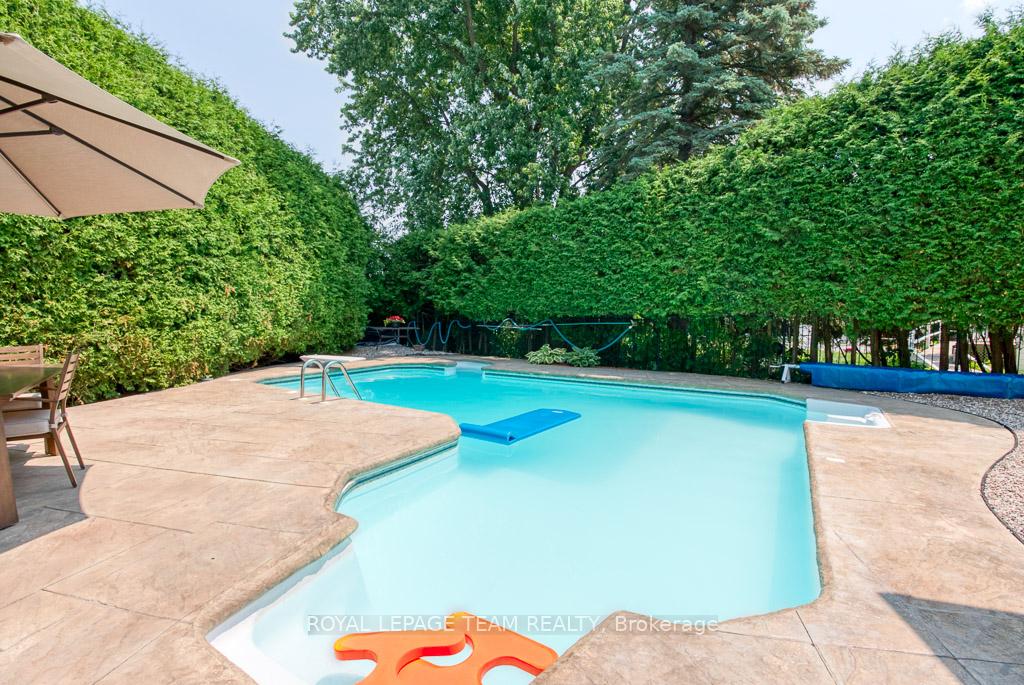 Photo 33 of 112 Oakburn Road, Ottawa, Kanata - Glencairn/Hazeldean — HOMEH