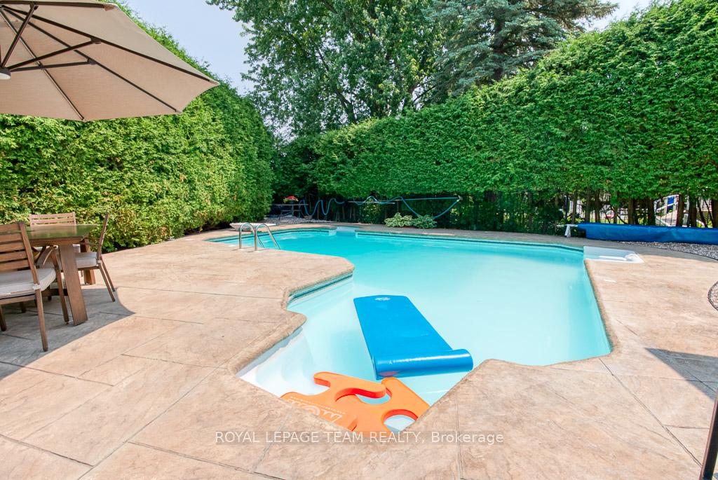 Photo 36 of 112 Oakburn Road, Ottawa, Kanata - Glencairn/Hazeldean — HOMEH